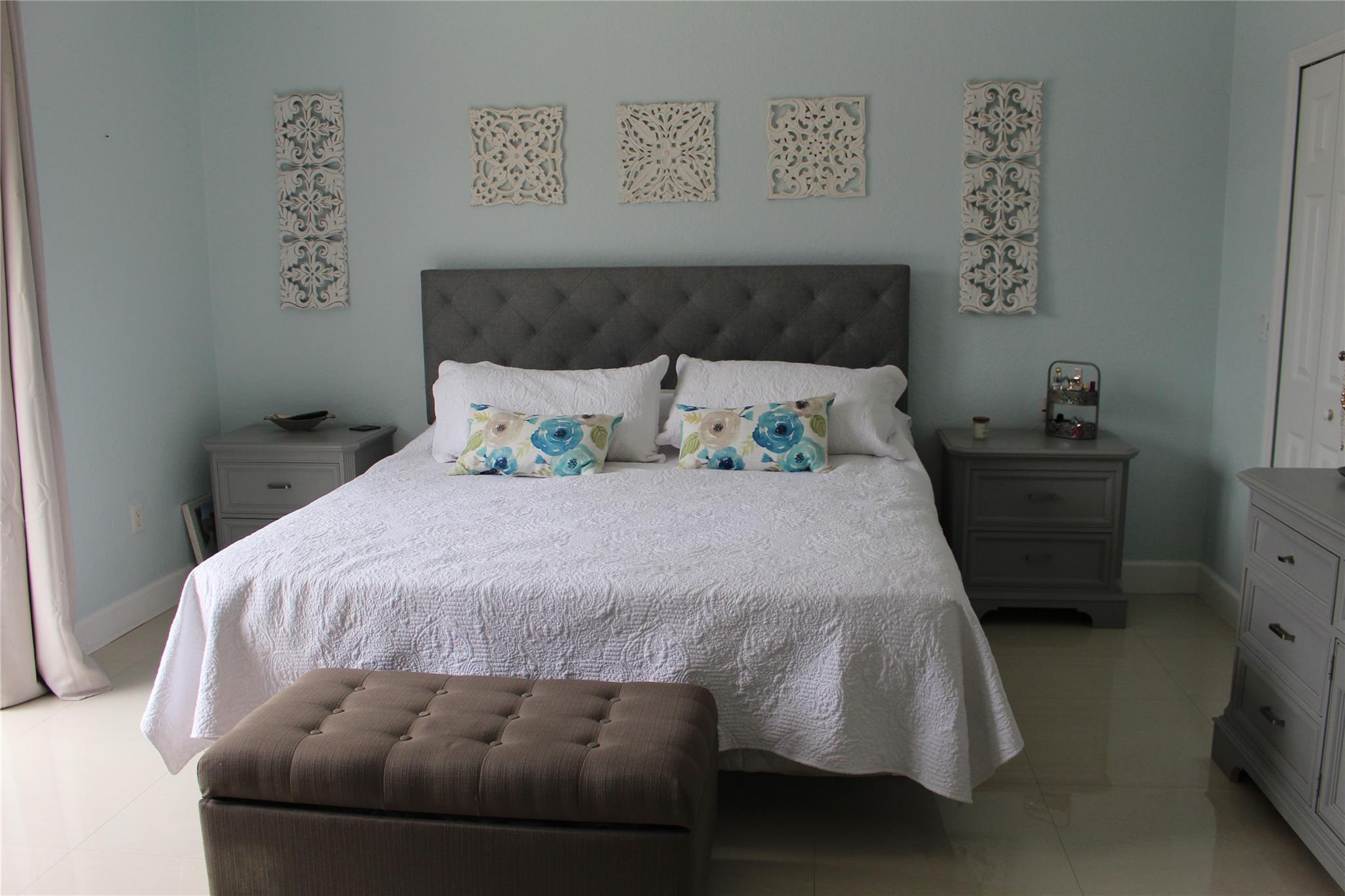 EDEN LAKE ESTATES - Residential