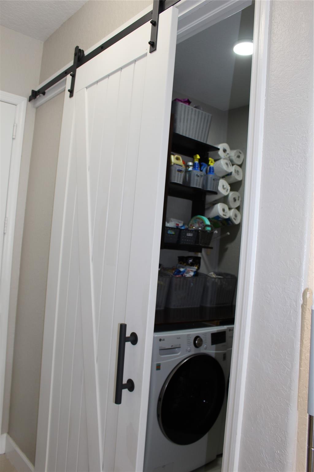 EDEN LAKE ESTATES - Residential