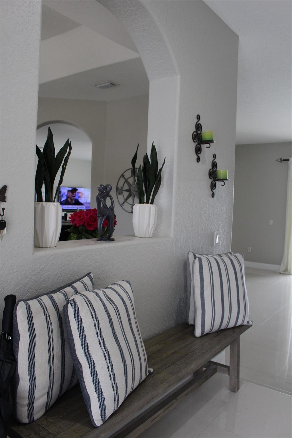 EDEN LAKE ESTATES - Residential