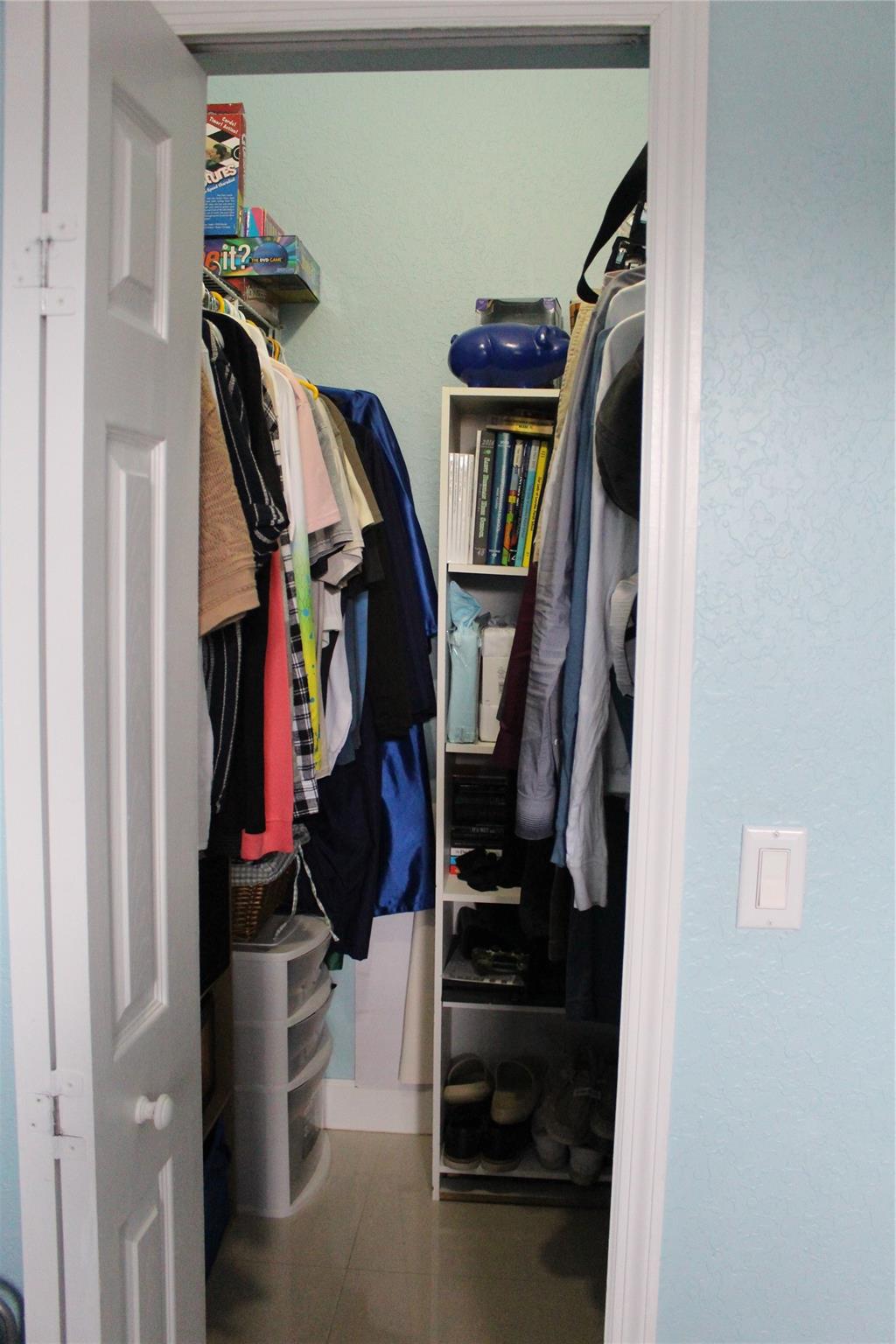 EDEN LAKE ESTATES - Residential