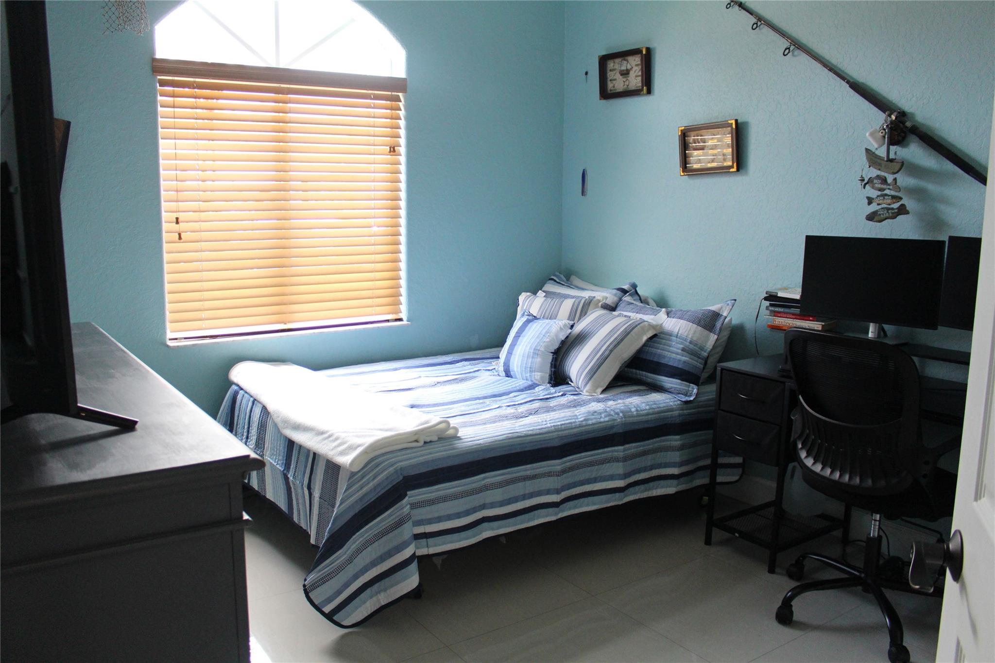 EDEN LAKE ESTATES - Residential