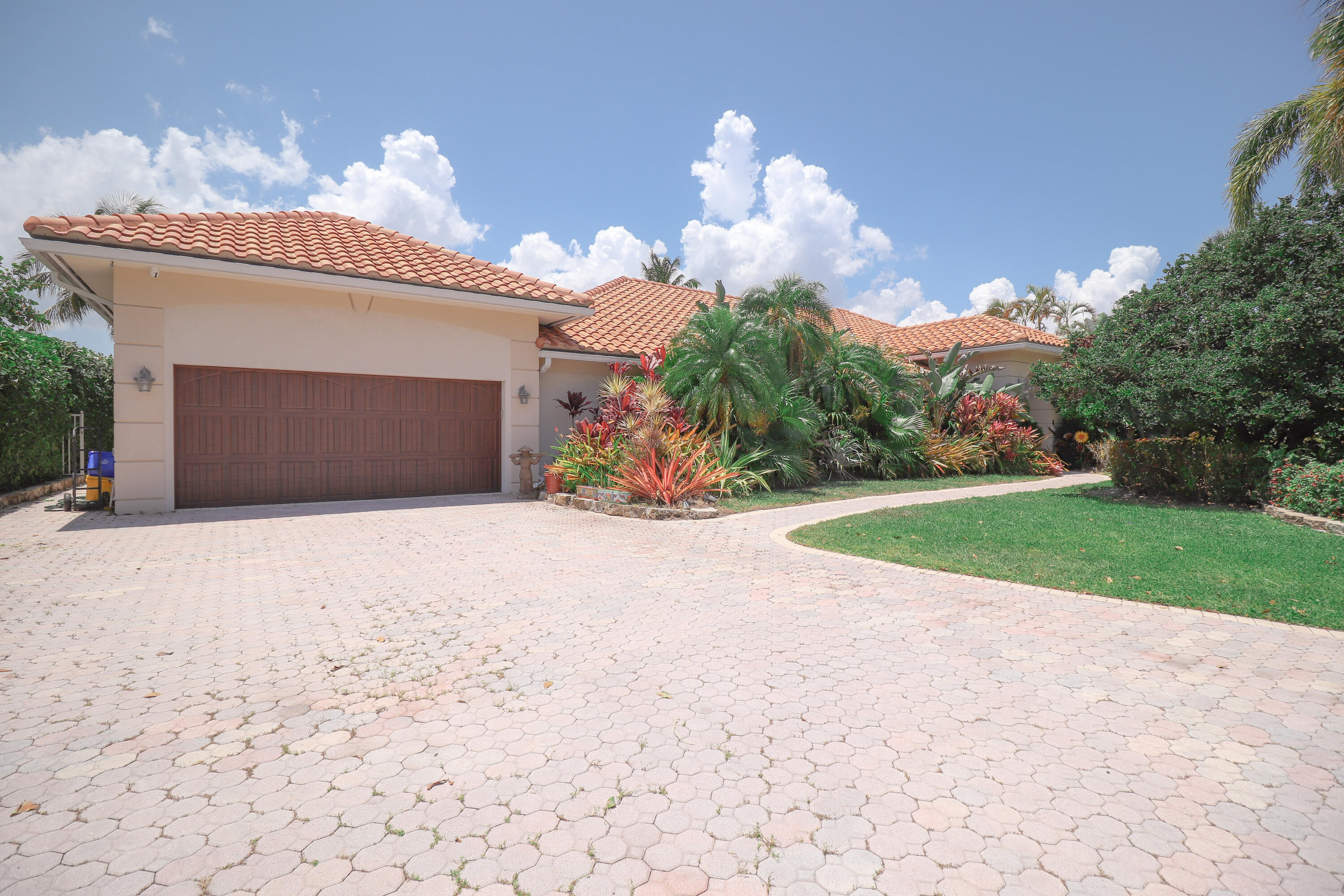 POINT MANALAPAN 8 - Residential