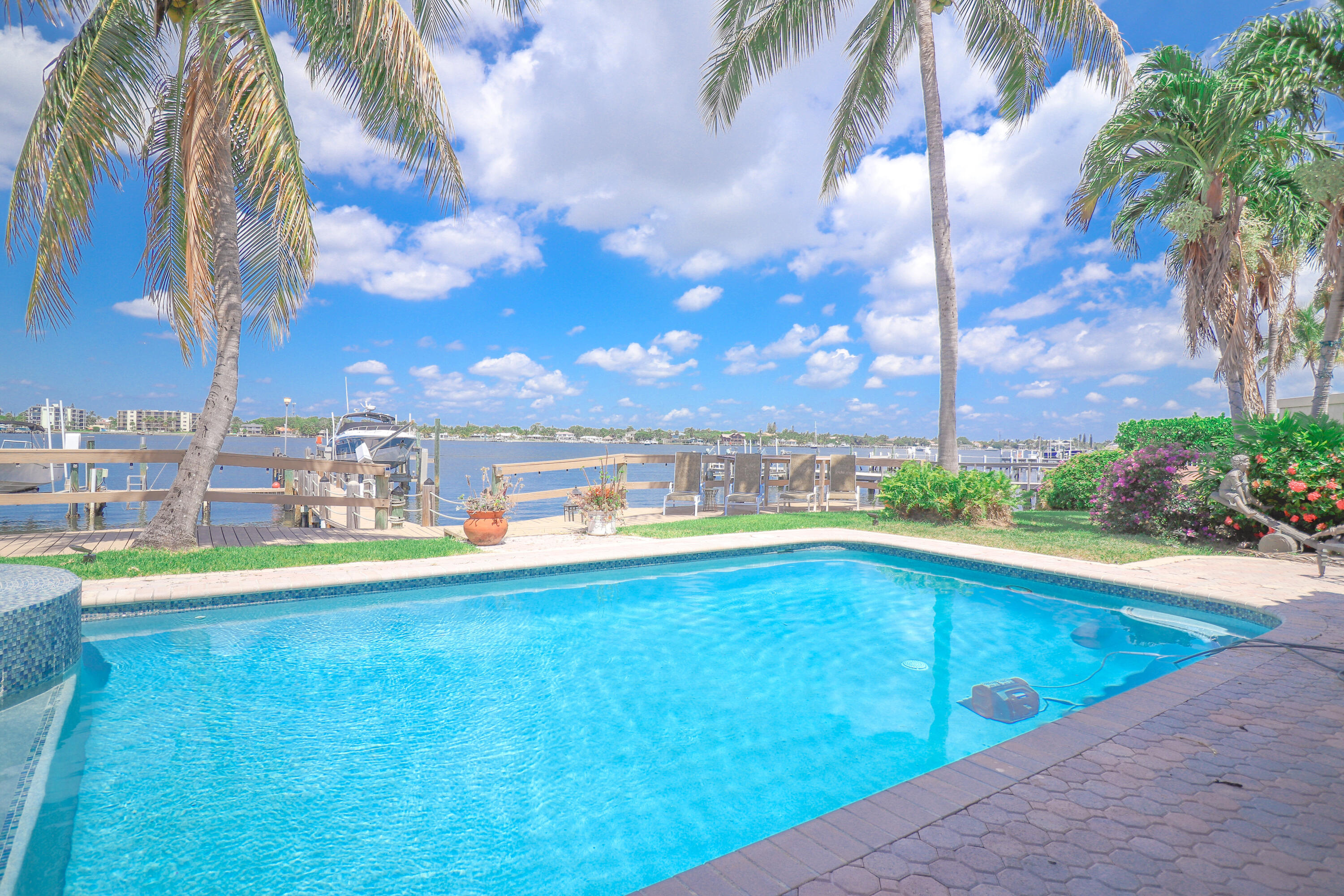 POINT MANALAPAN 8 - Residential