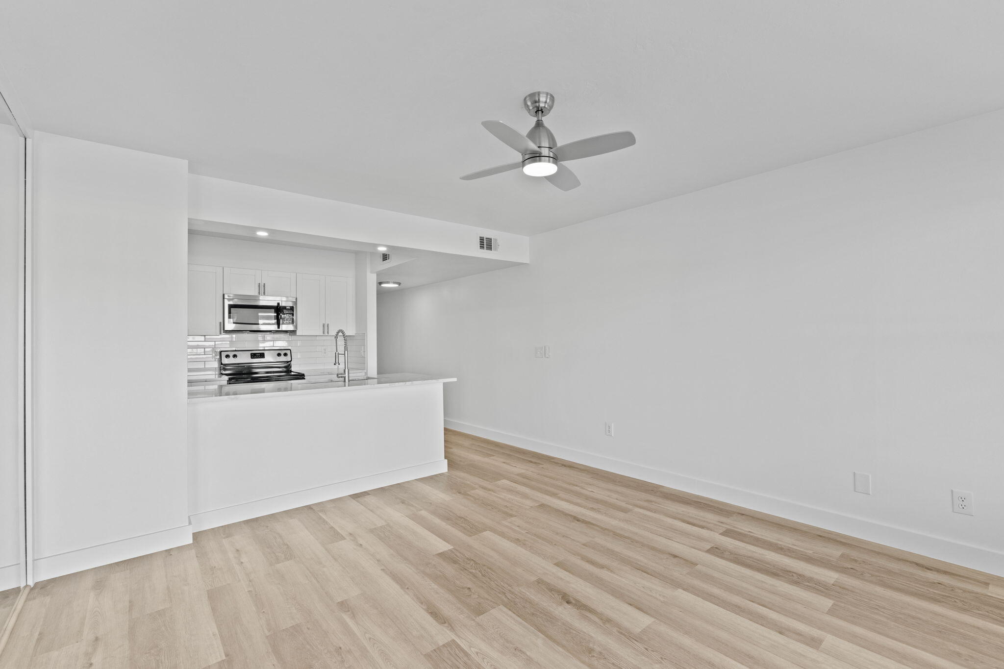 CYPRESS POINT CONDO - Residential Lease