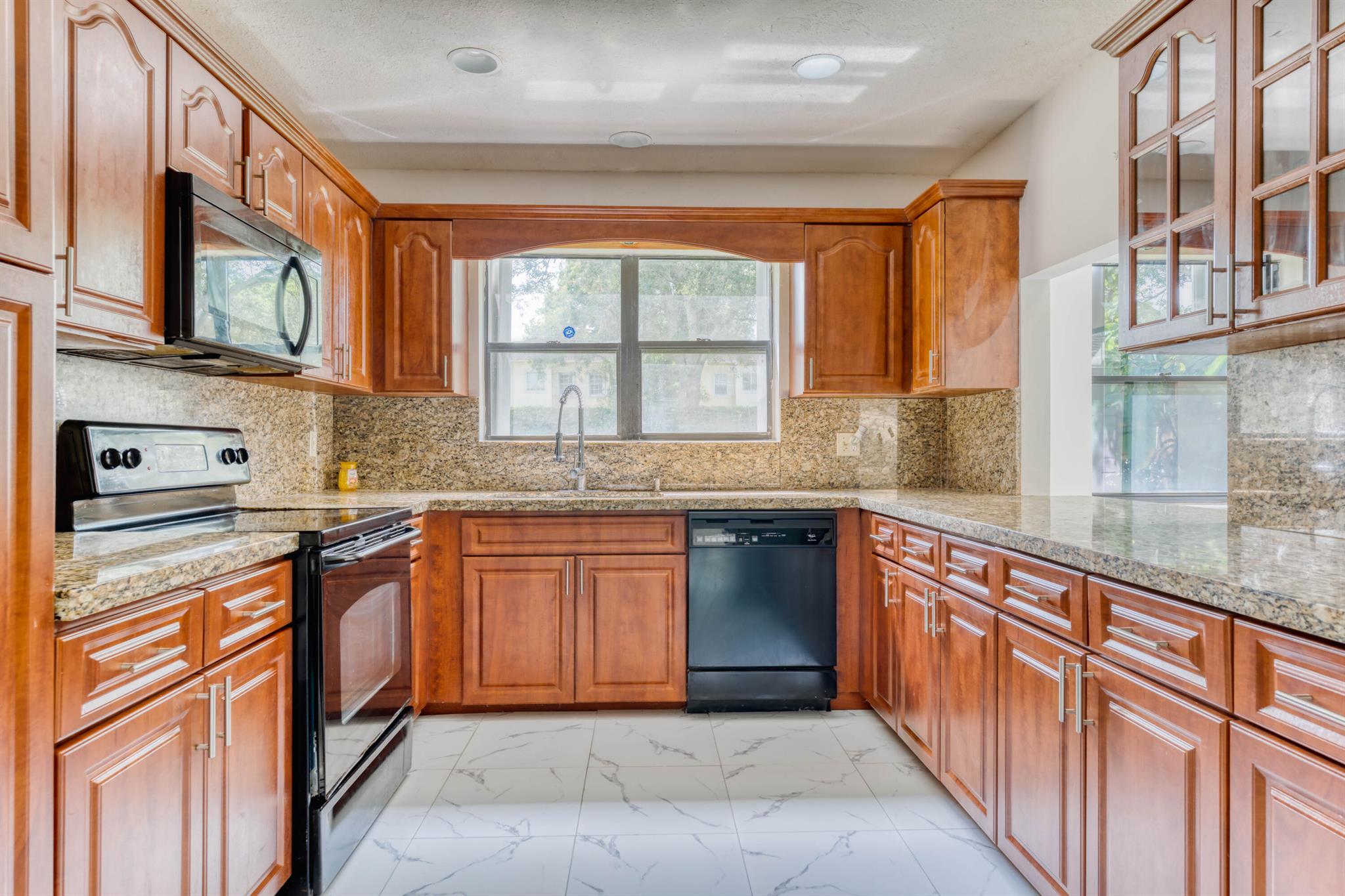 FAIRWAYS AT ROYAL PALM BE - Residential