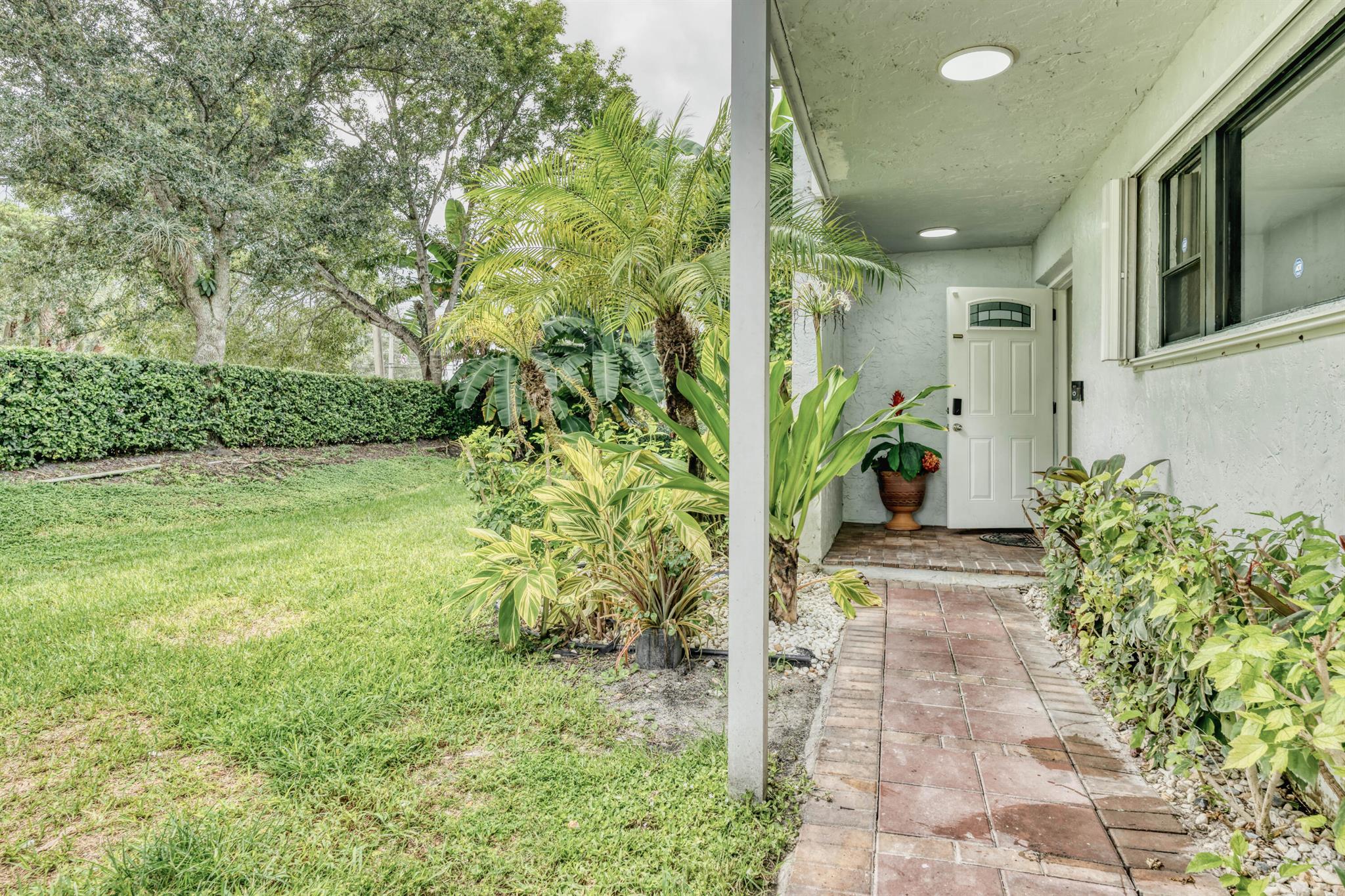 FAIRWAYS AT ROYAL PALM BE - Residential
