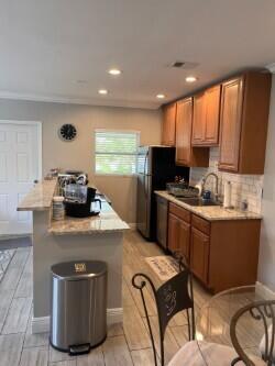 TROPIC PALMS 1 - Residential Lease