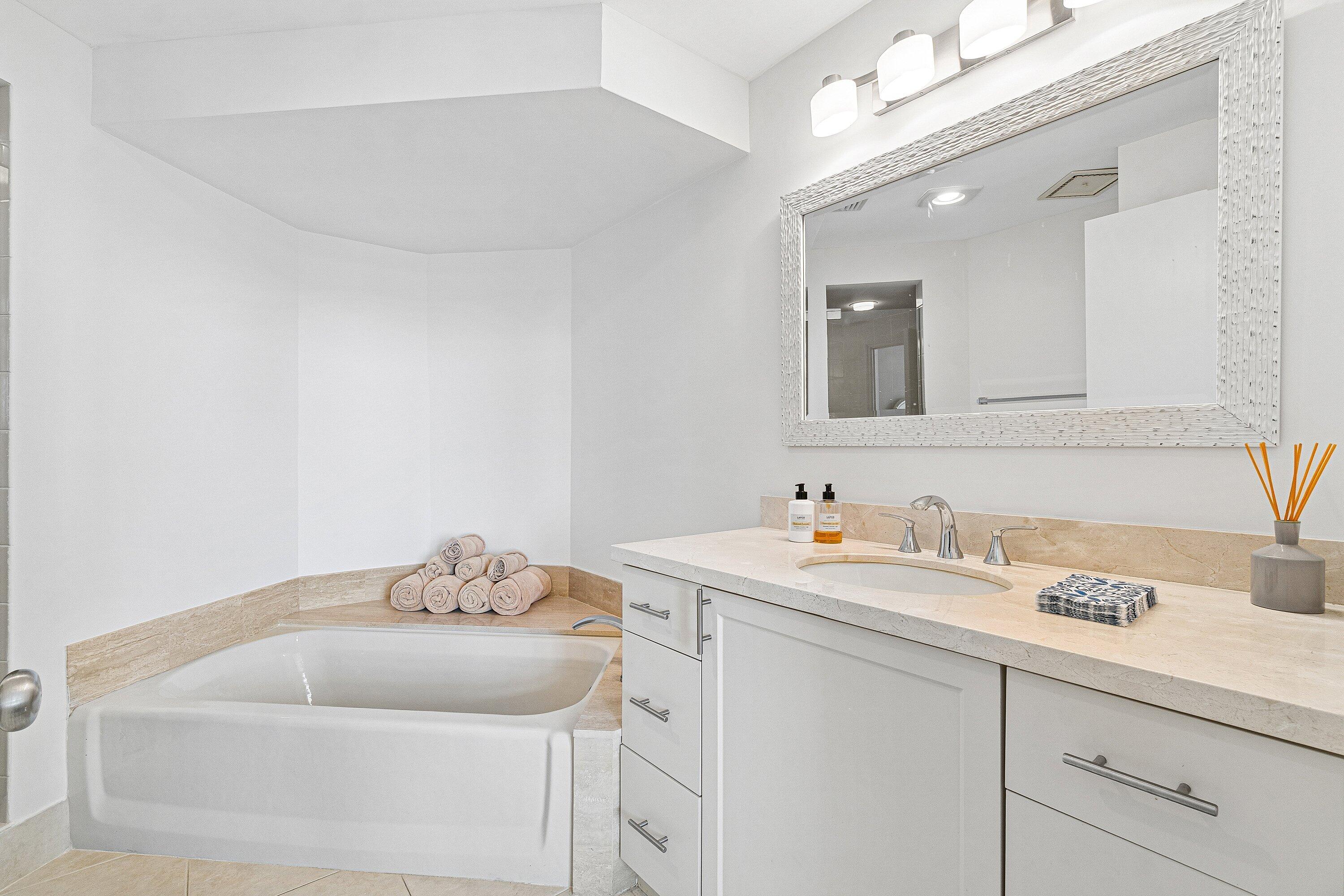 MIZNER TOWER CONDO - Residential