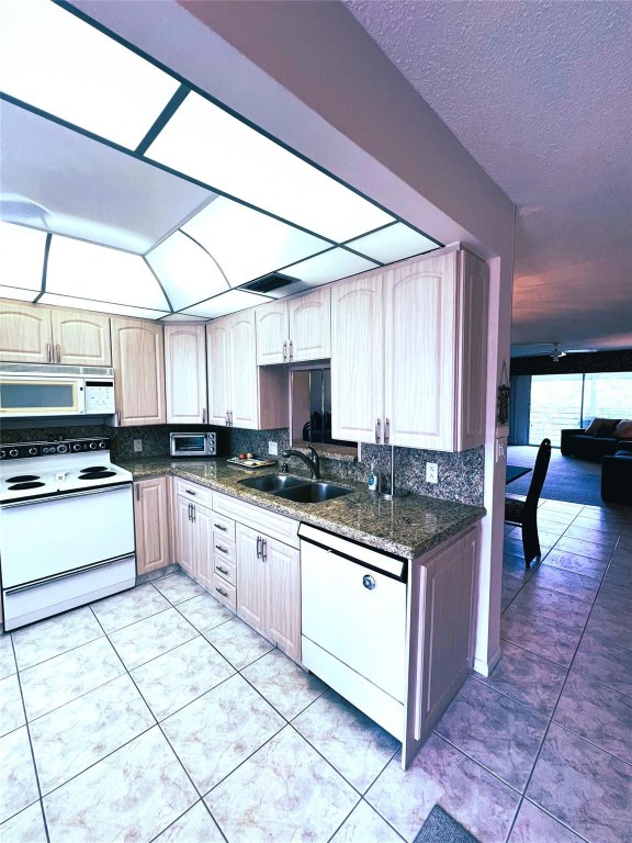 WYNMOOR - Residential