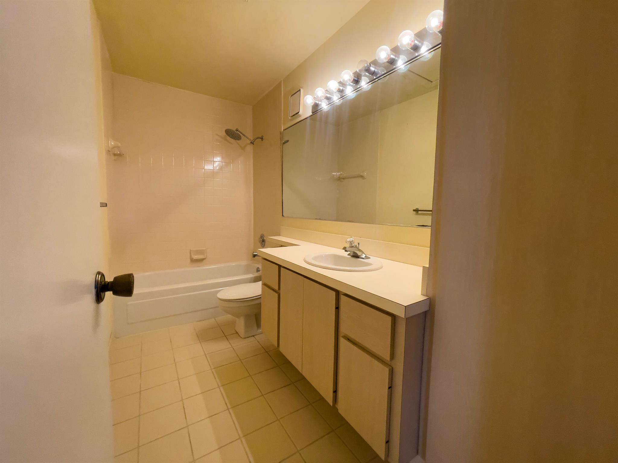 STAMFORD AT ROYAL PALM BE - Residential Lease