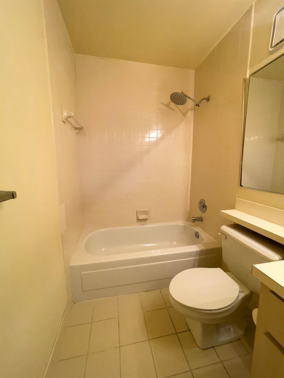 STAMFORD AT ROYAL PALM BE - Residential Lease