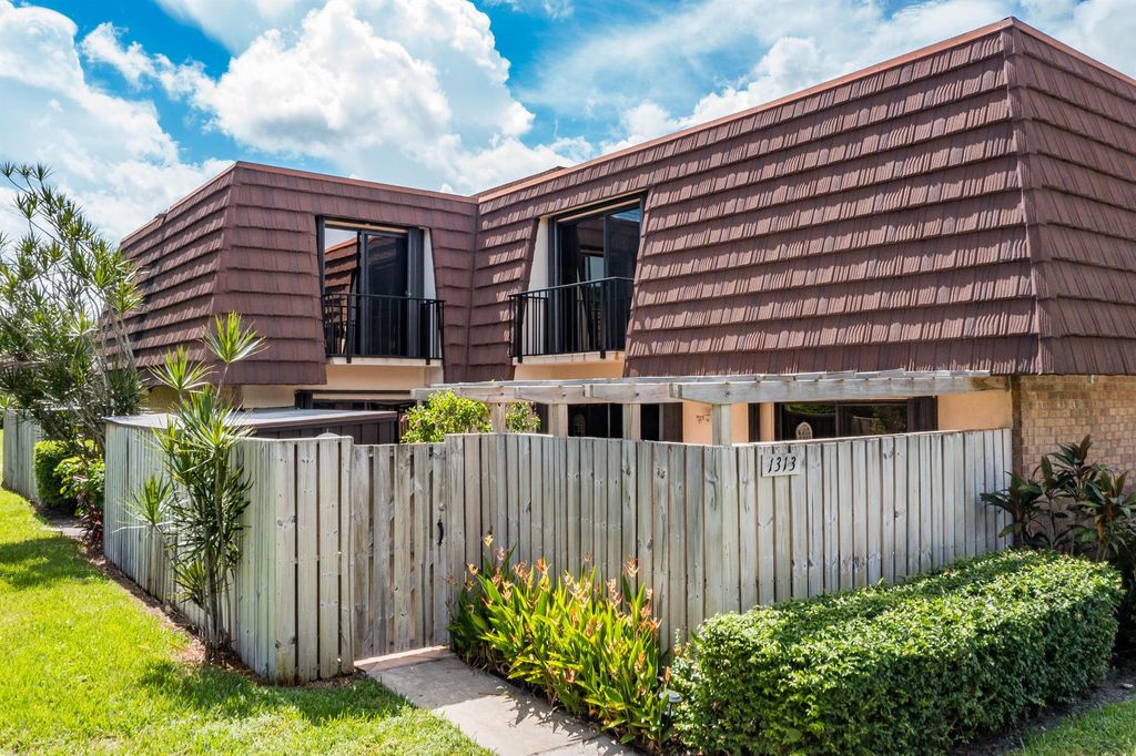 Photo of 1313 13th Lane, Palm Beach Gardens, FL 33418 (MLS # R10923965)