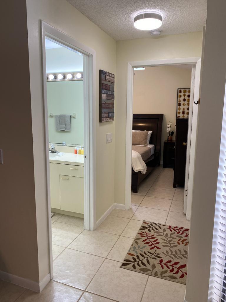 GREENVIEW SHORES 2 OF WELLINGTON - Residential Lease