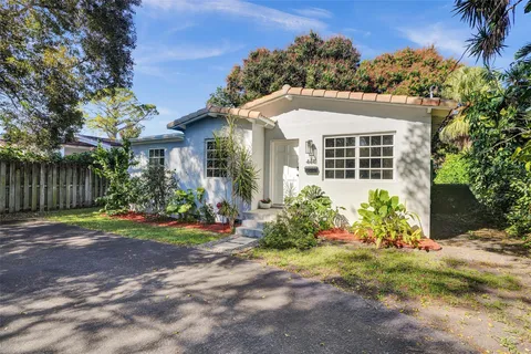 4441 SW 10th St, Miami, FL MLS: F10484596