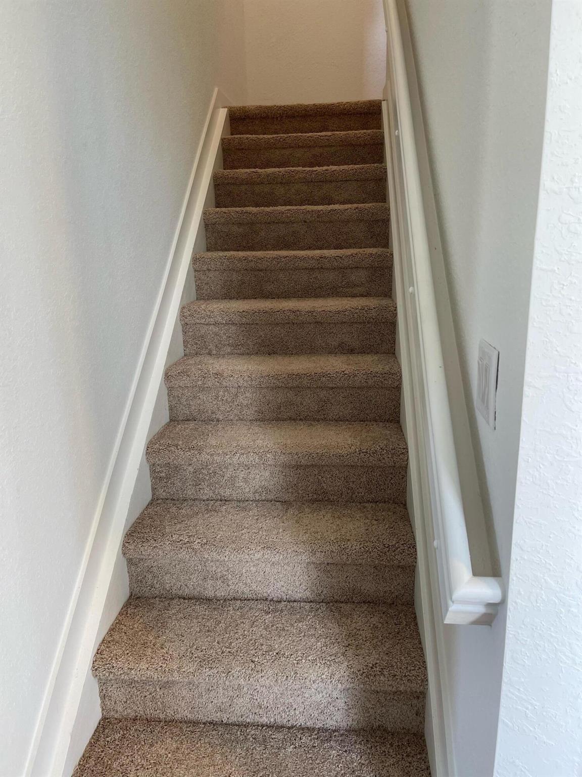 TOWN COMMONS PUD REPLAT - Residential Lease