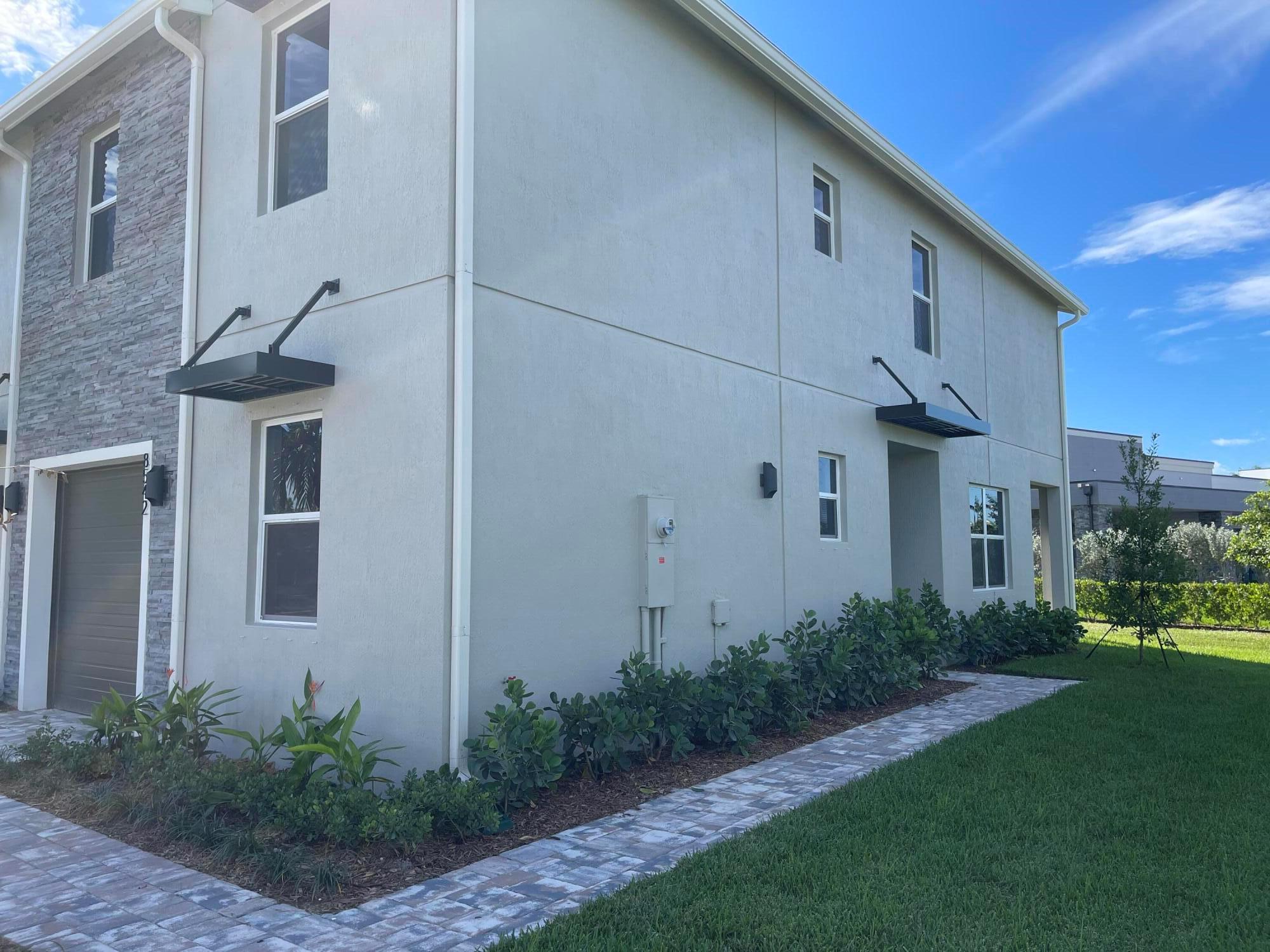 TOWN COMMONS PUD REPLAT - Residential Lease