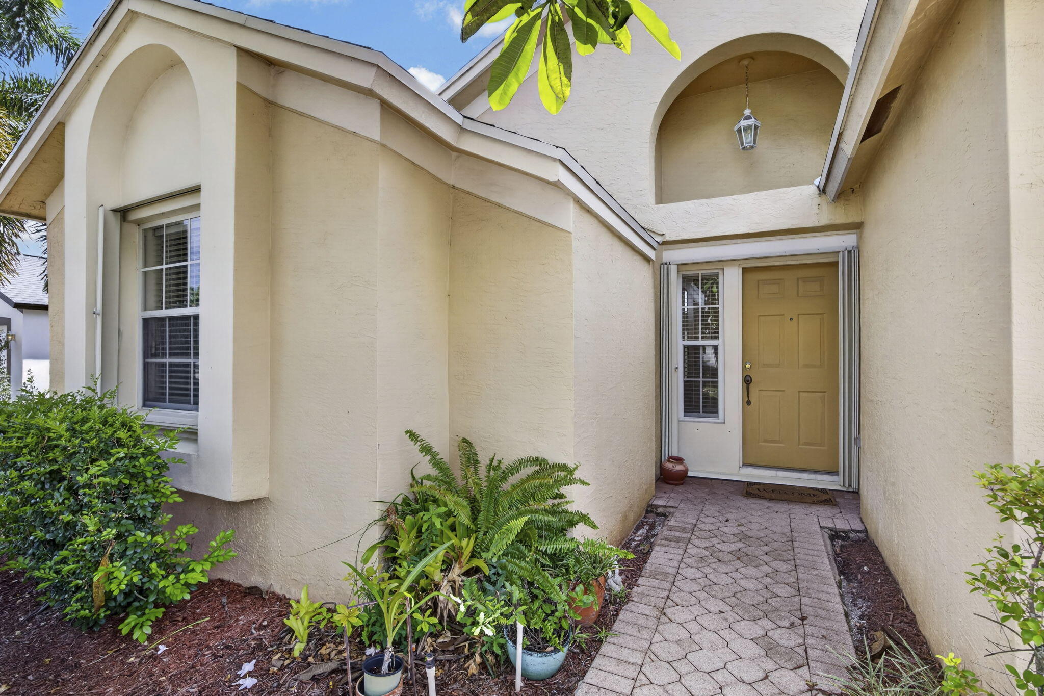 2221 SOUNDINGS Court