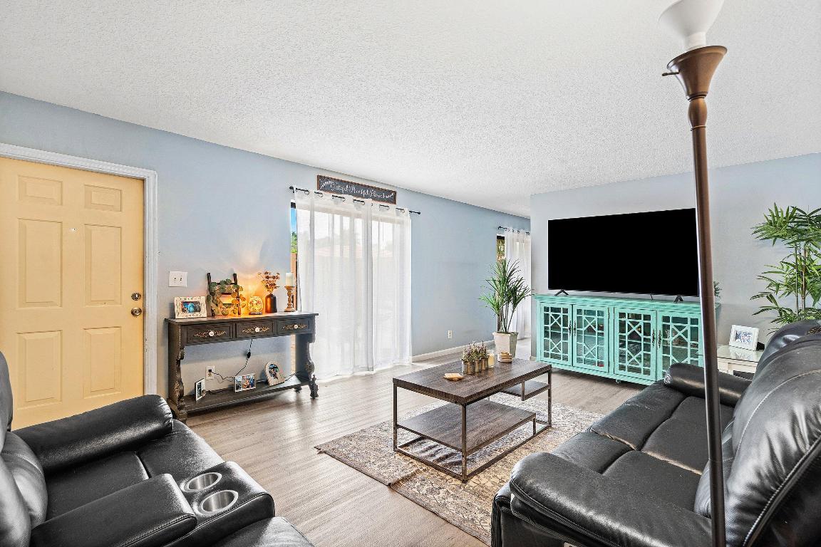 ATLANTIS ATRIUMS - Residential