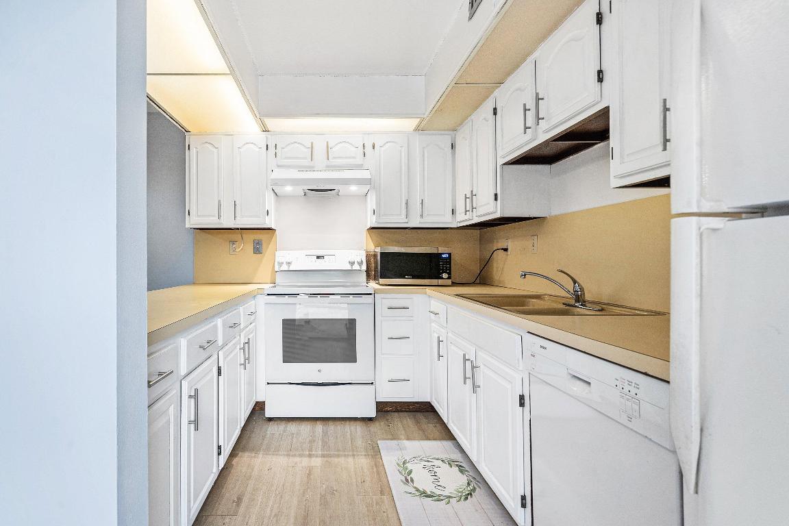 ATLANTIS ATRIUMS - Residential