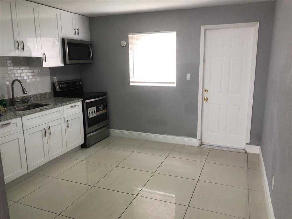 839 NW 14th Avenue 1
