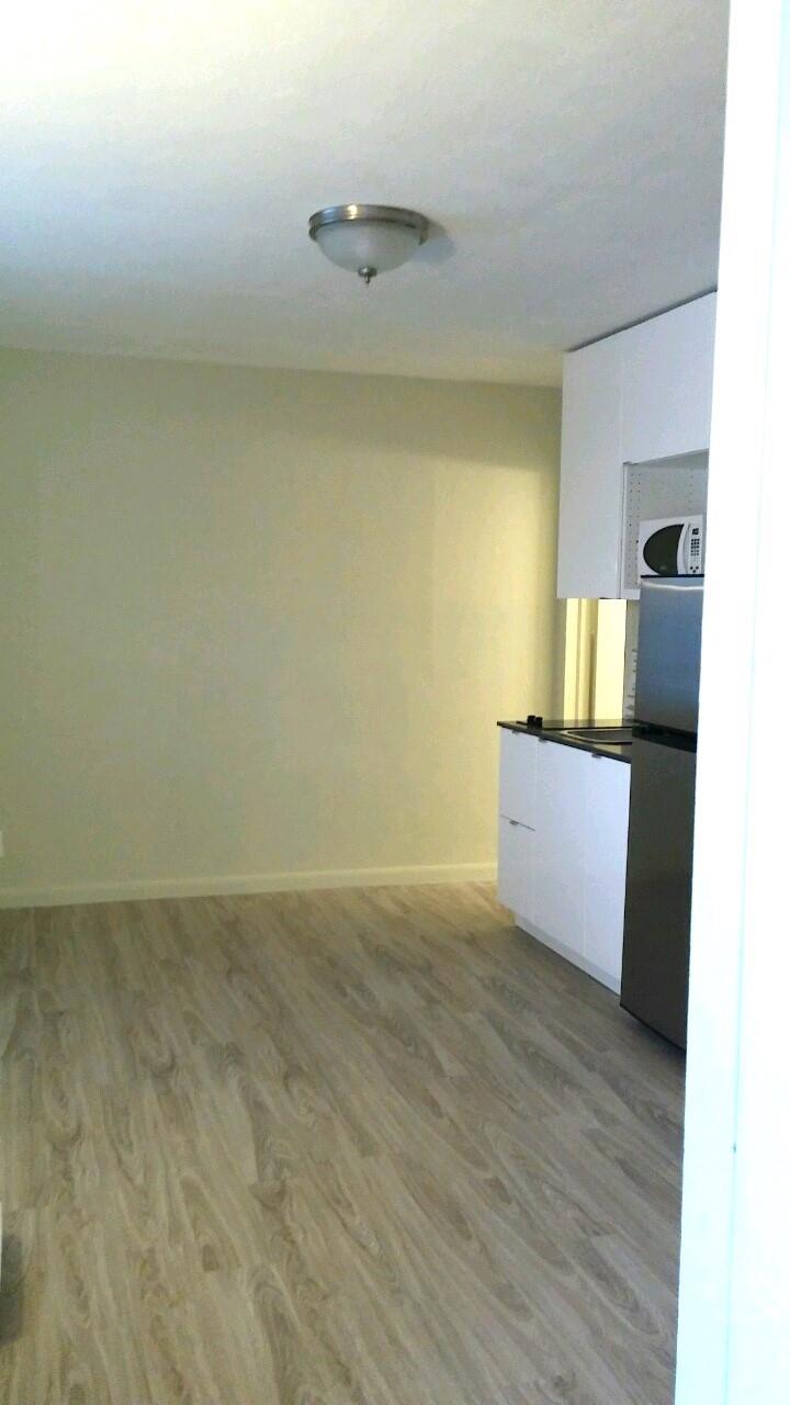 1100 NE 18th Ct 1-8