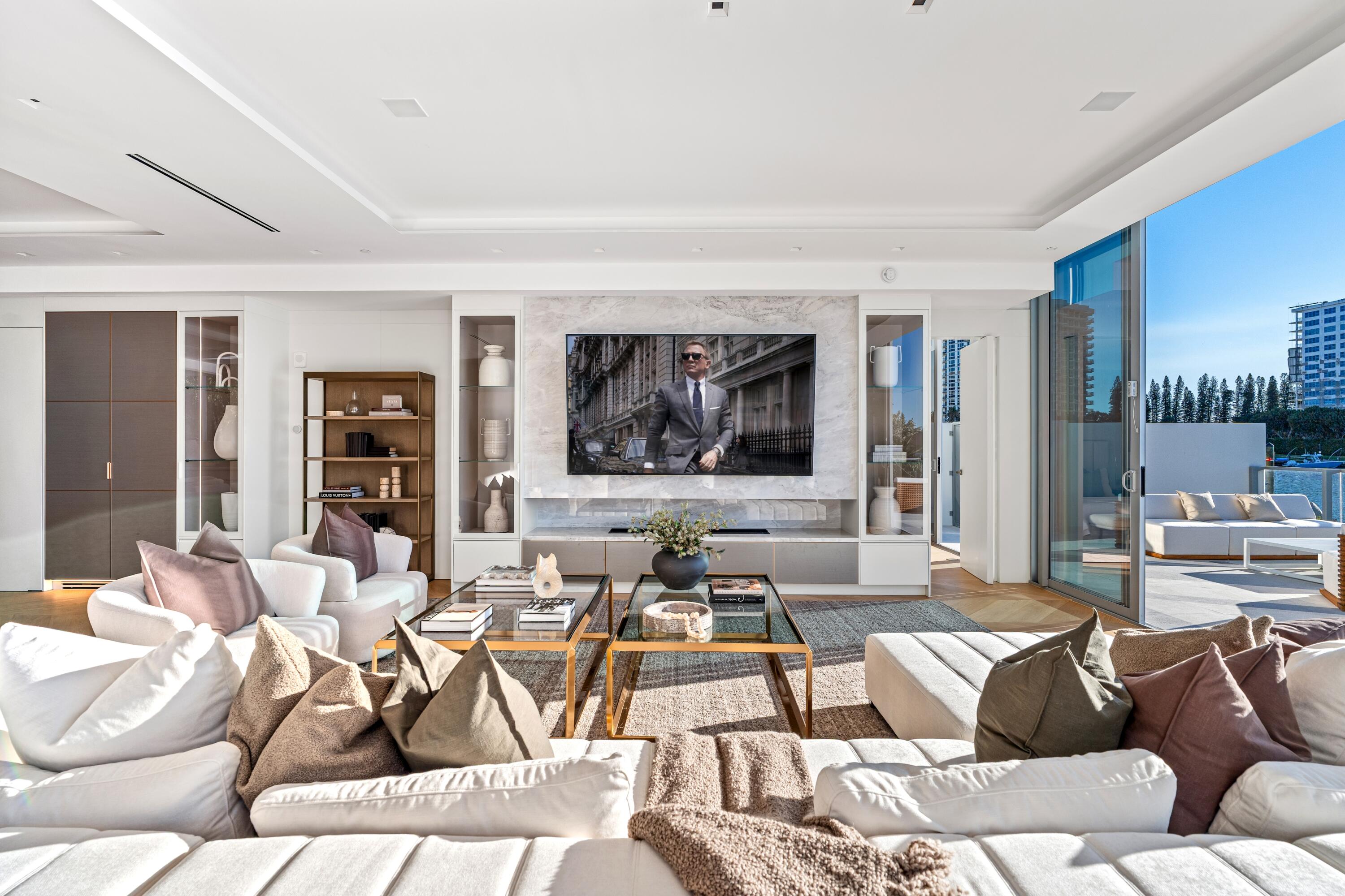 725 S Ocean Boulevard 101