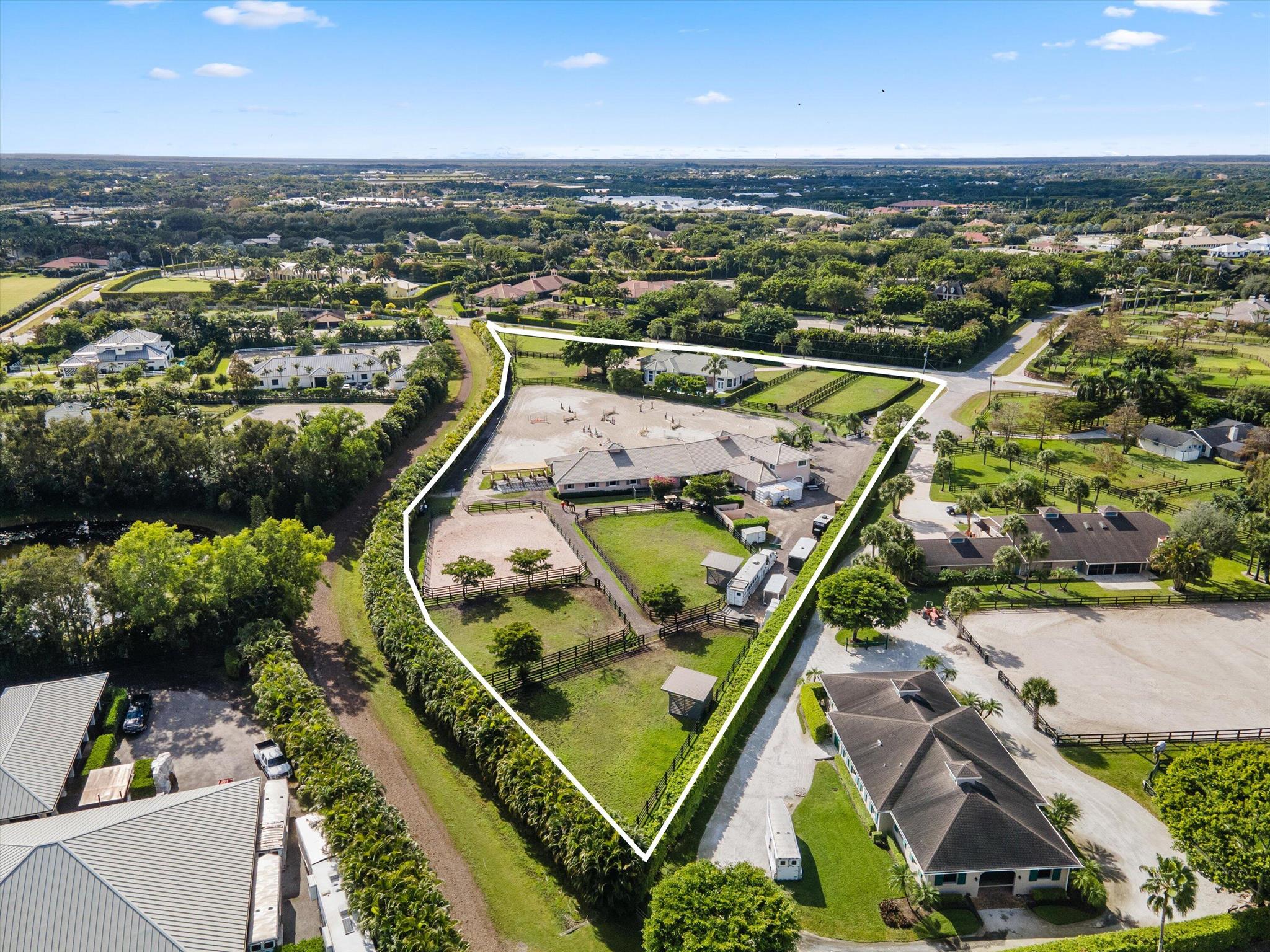 SADDLE TRAIL PARK OF WELL - Residential