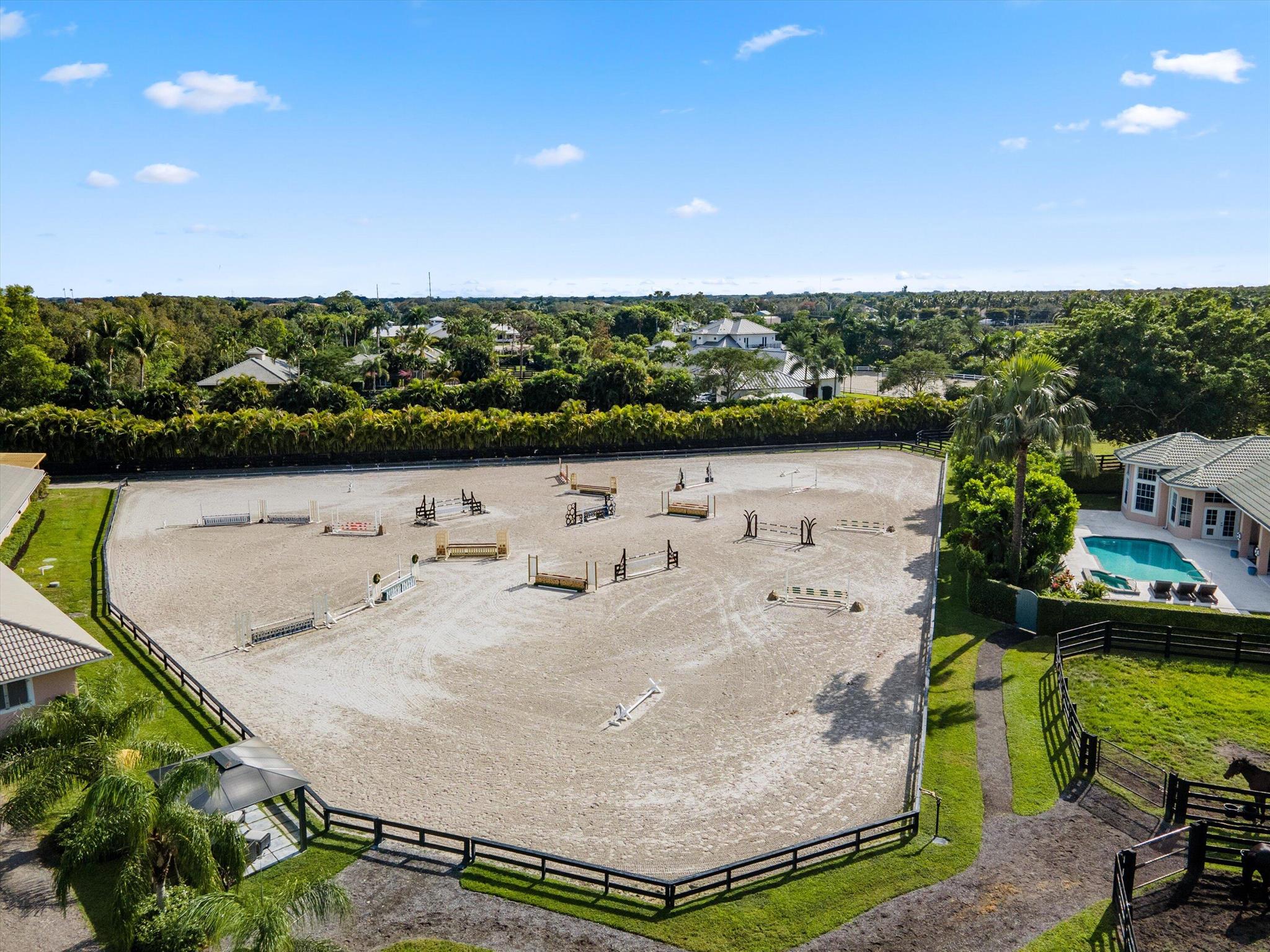 SADDLE TRAIL PARK OF WELL - Residential