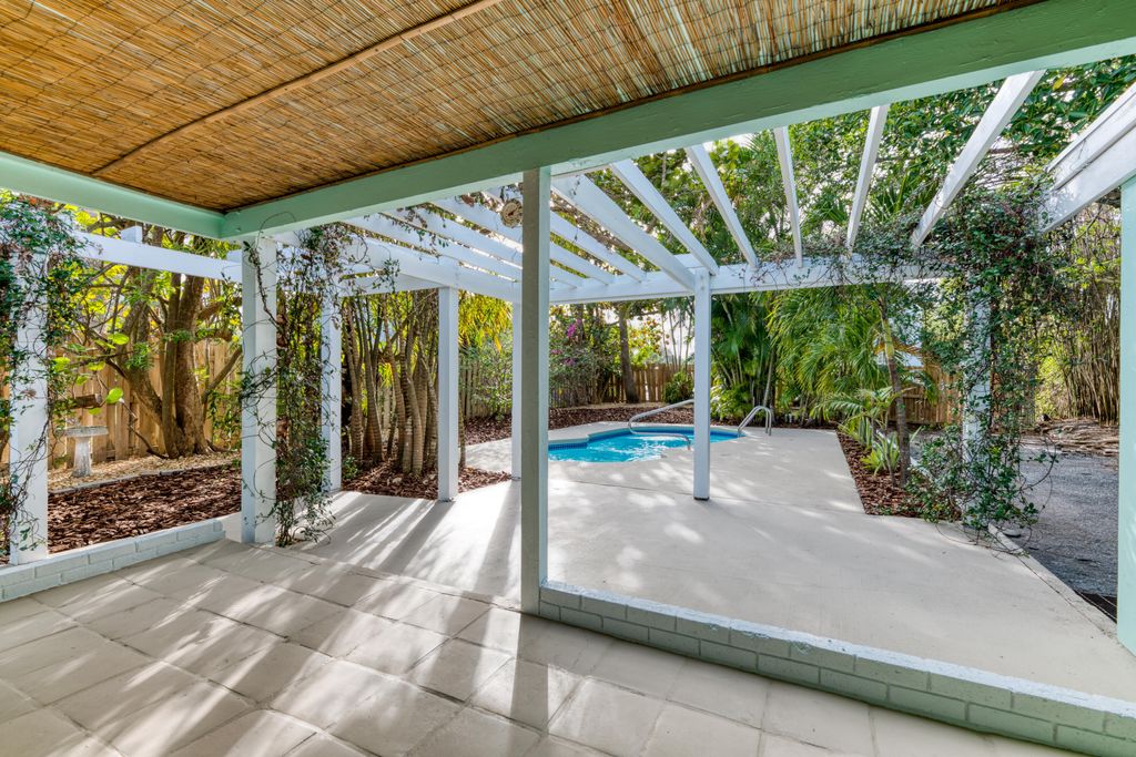 Photo of 1205 S Palmway, Lake Worth Beach, FL 33460 (MLS # R10777536)