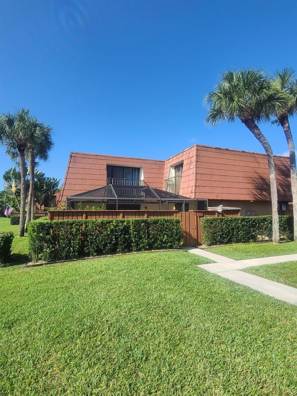 Photo of 322 Buttonwood Lane, Boynton Beach, FL 33436 (MLS # R10884041)