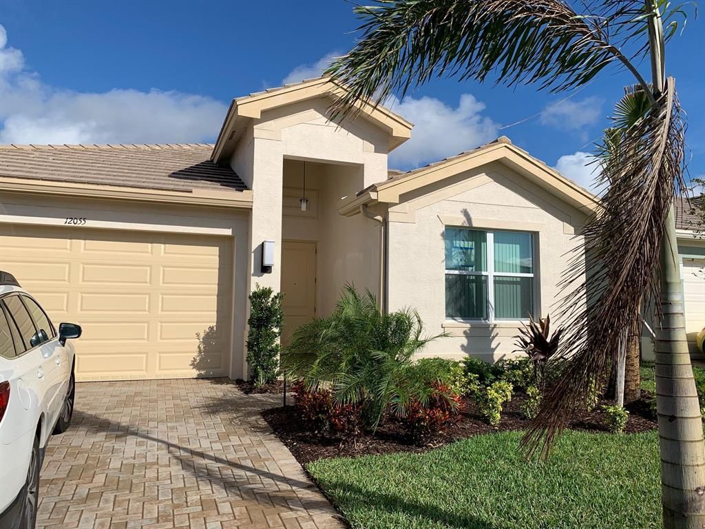 Photo of 12055 SW Jasper Lake Way, Port Saint Lucie, FL 34987 (MLS # R10705006)