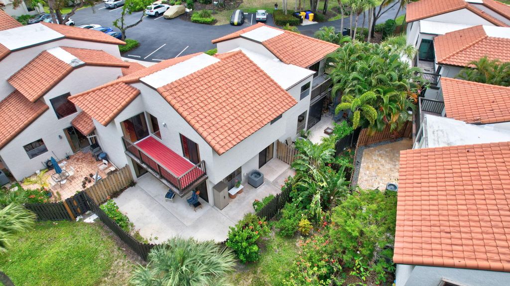 Photo of 5761 Fox Hollow Drive #B, Boca Raton, FL 33486 (MLS # R10976242)