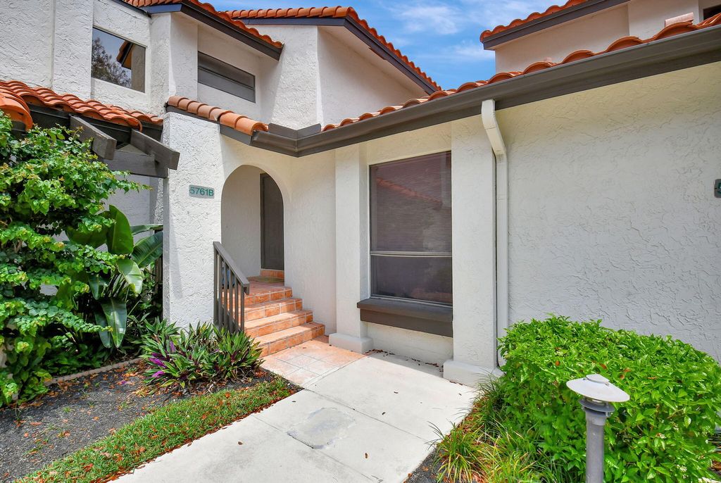 Photo of 5761 Fox Hollow Drive #B, Boca Raton, FL 33486 (MLS # R10976242)