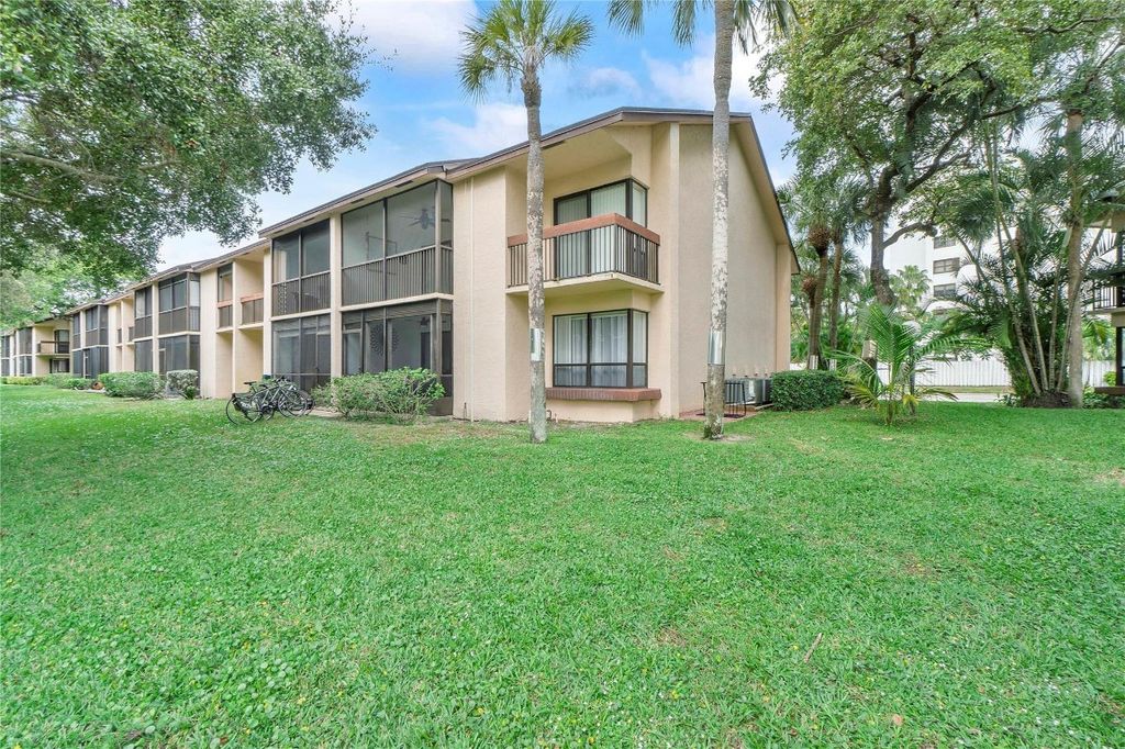 Photo of 2289 SW 15th Street #129, Deerfield Beach, FL 33442 (MLS # F10544398)