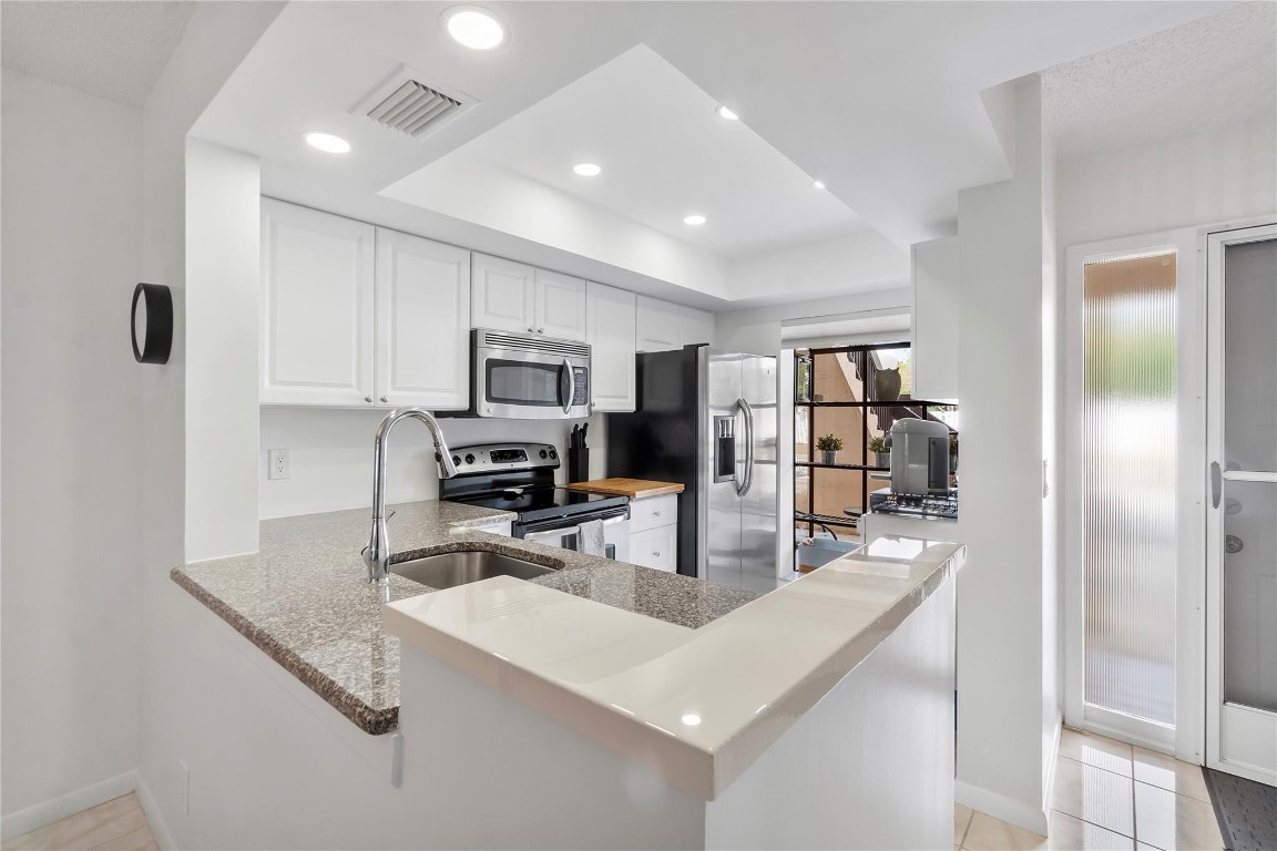 MEADOWRIDGE CONDOS - Residential