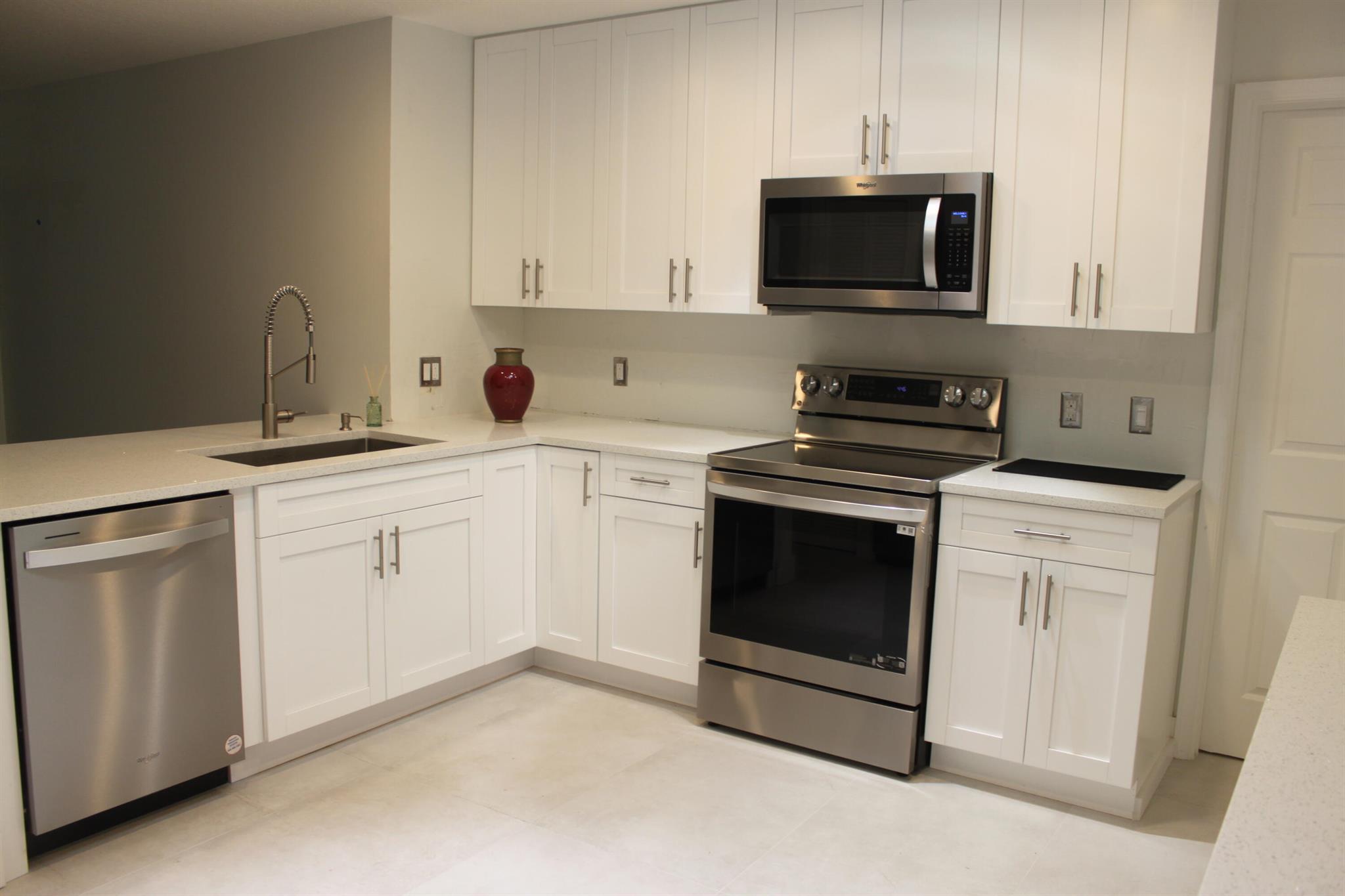 SUGAR POND MANOR OF WELLI - Residential Lease