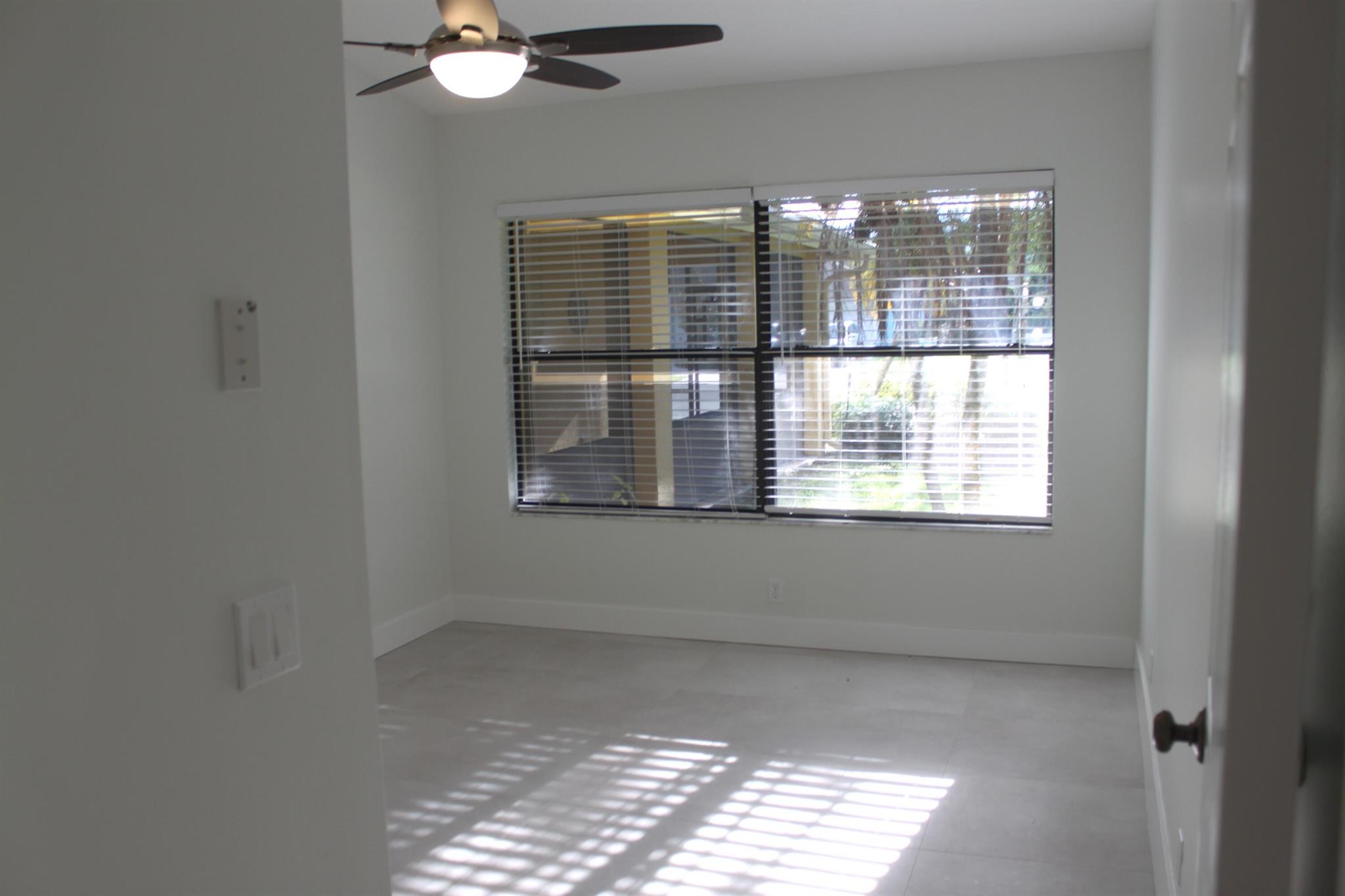 SUGAR POND MANOR OF WELLI - Residential Lease