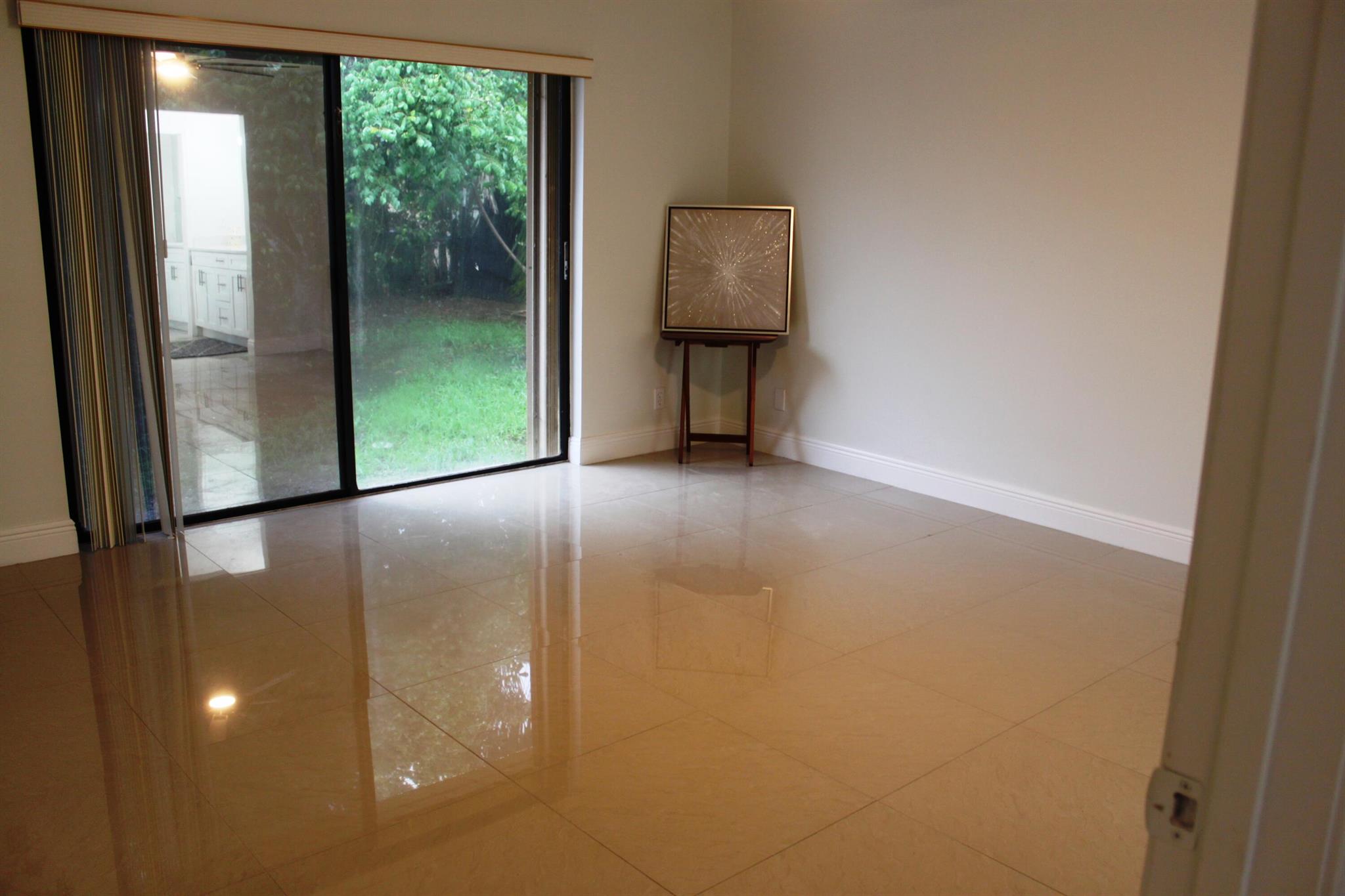 SUGAR POND MANOR OF WELLI - Residential Lease