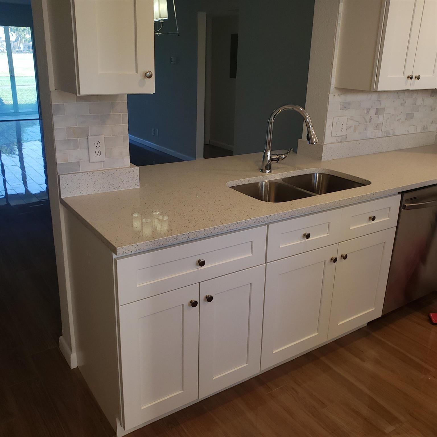 Wynmoor-VICTORIA VILLAGE - Residential