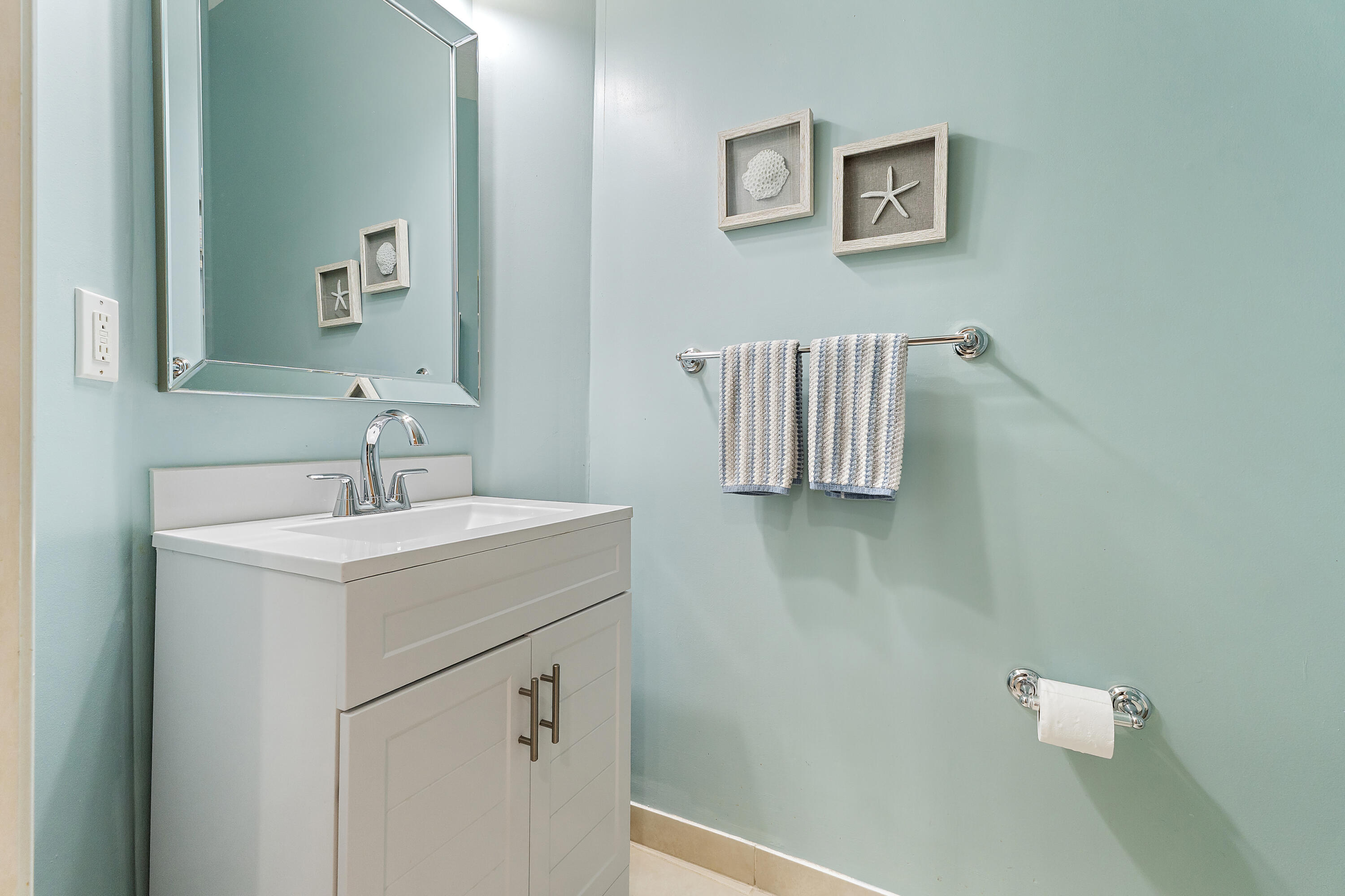 THIRD REPLAT OF PORTOFINO ISLES - Residential