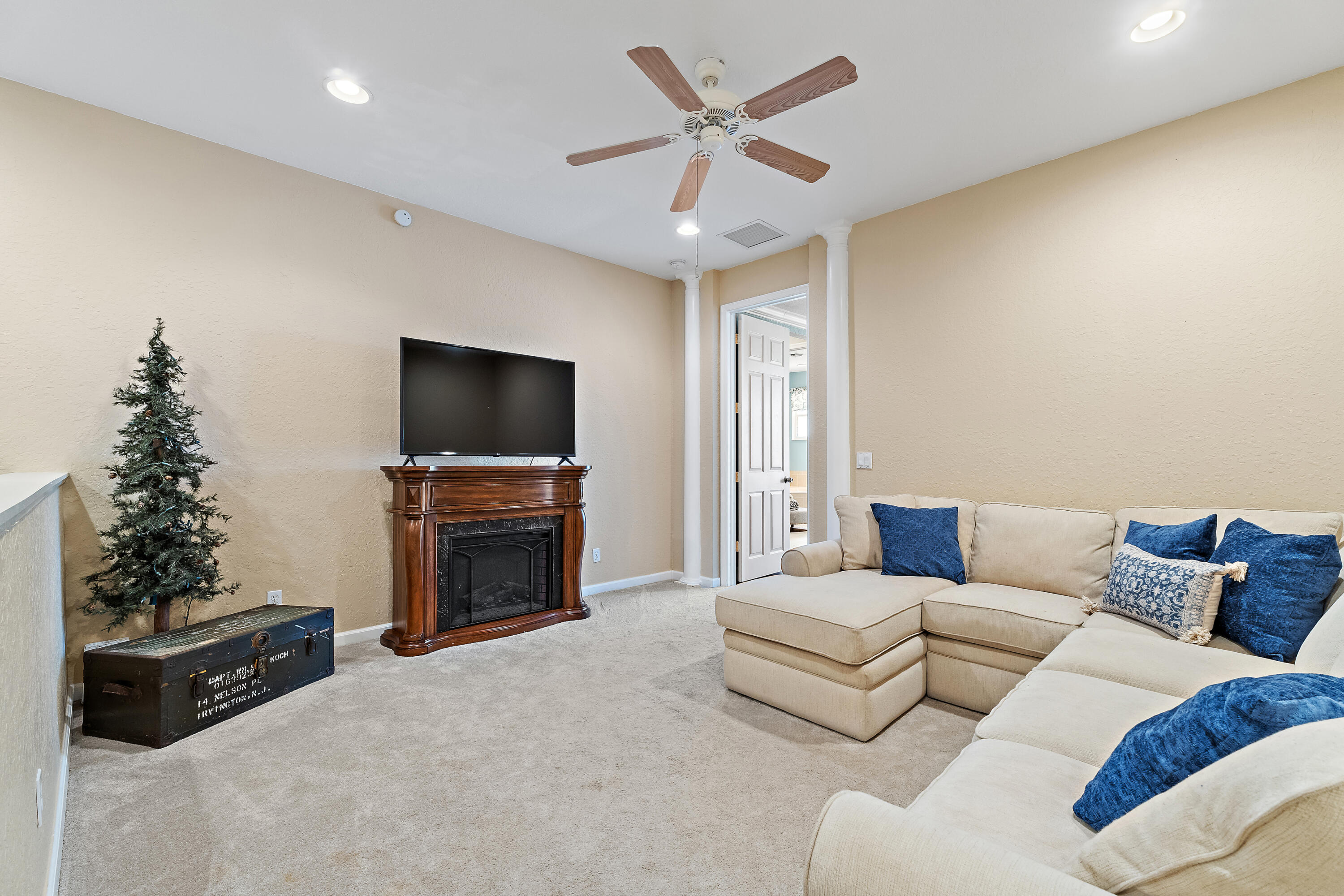 THIRD REPLAT OF PORTOFINO ISLES - Residential