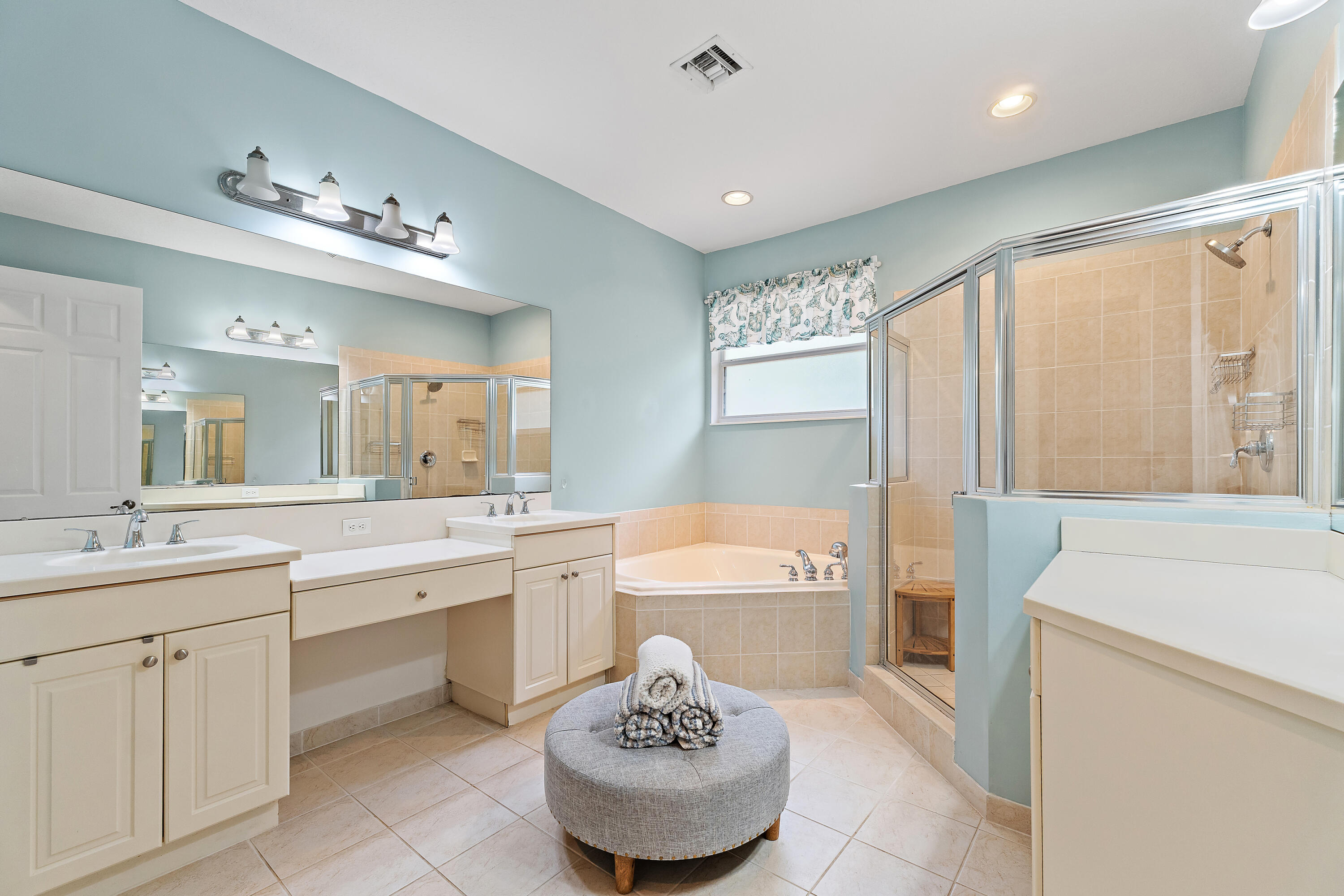 THIRD REPLAT OF PORTOFINO ISLES - Residential