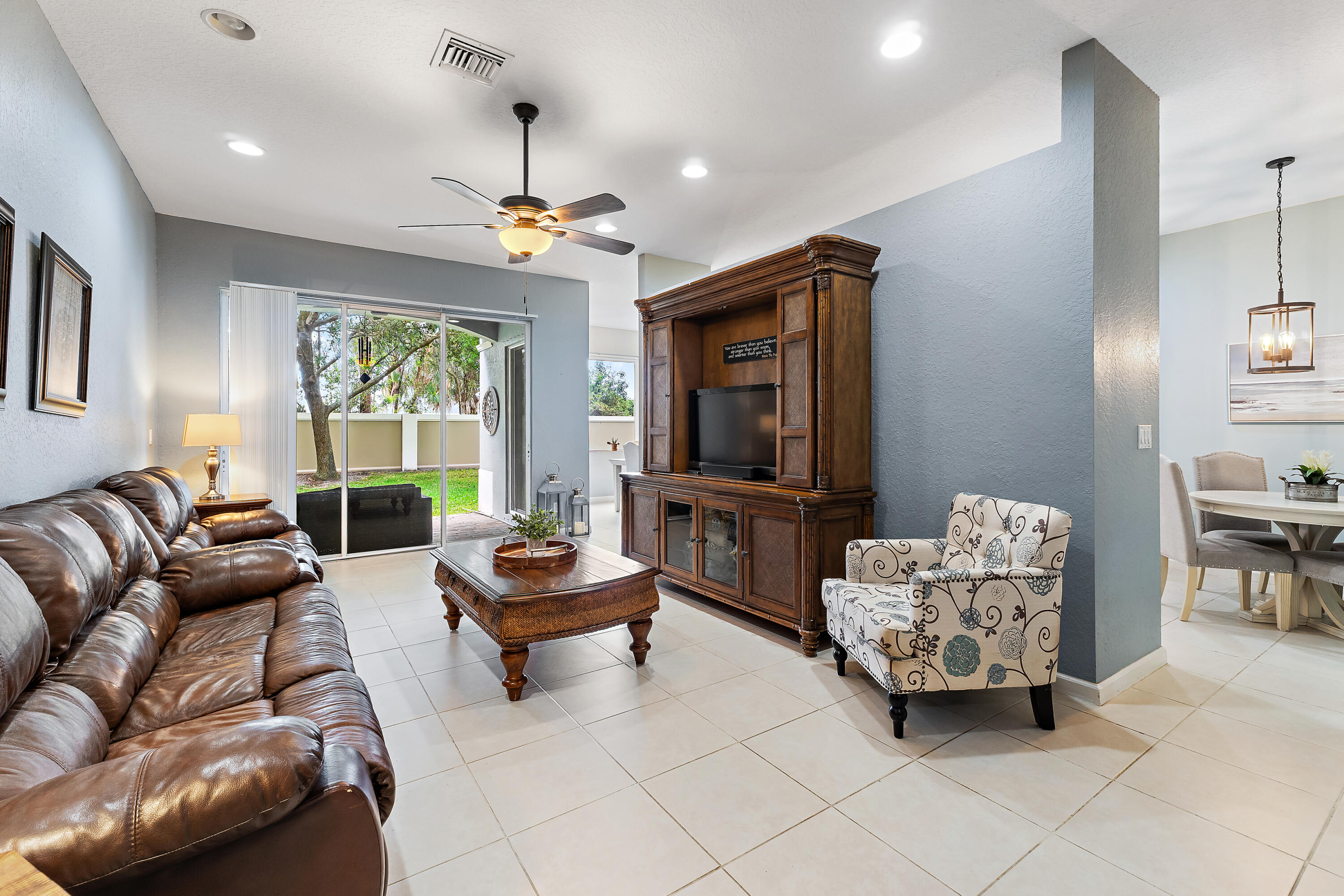 THIRD REPLAT OF PORTOFINO ISLES - Residential