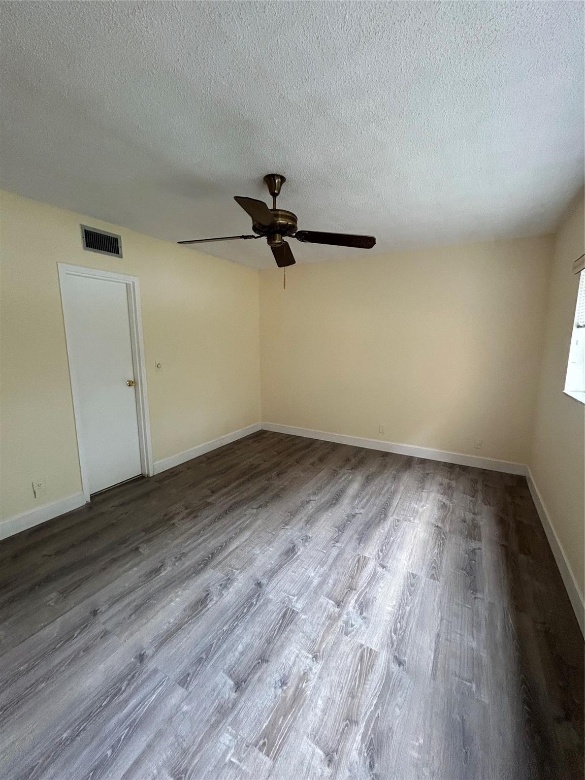 Oriole Golf & Tennis Club - Residential Lease