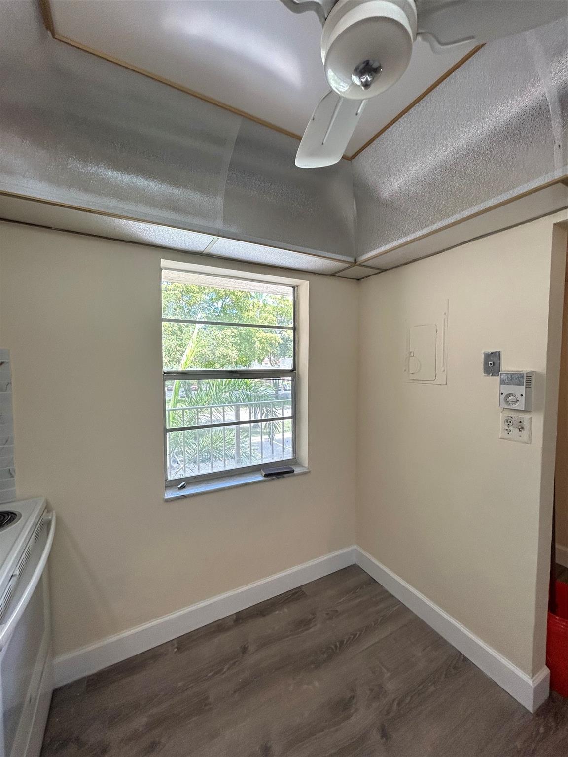 Oriole Golf & Tennis Club - Residential Lease