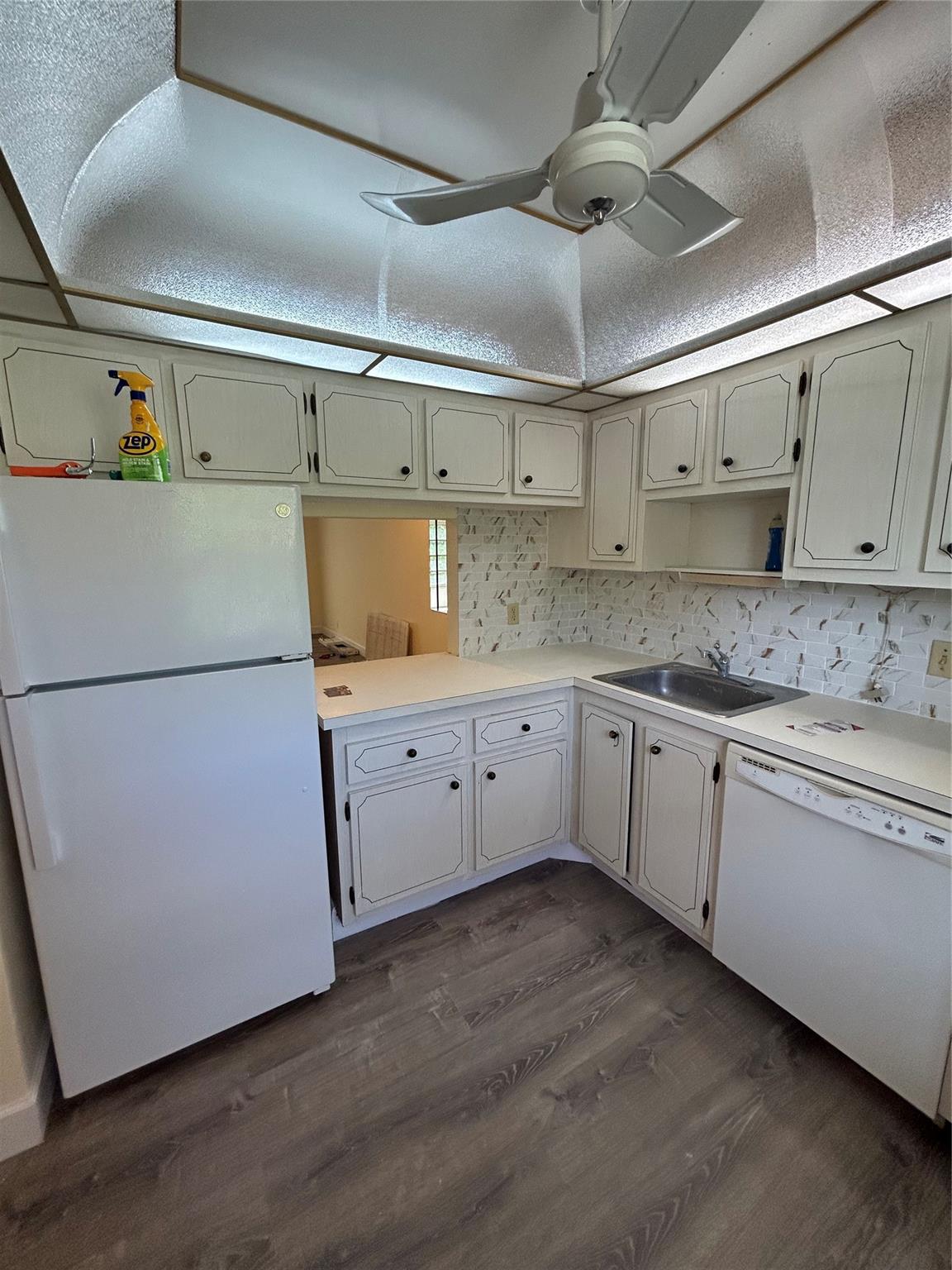 Oriole Golf & Tennis Club - Residential Lease