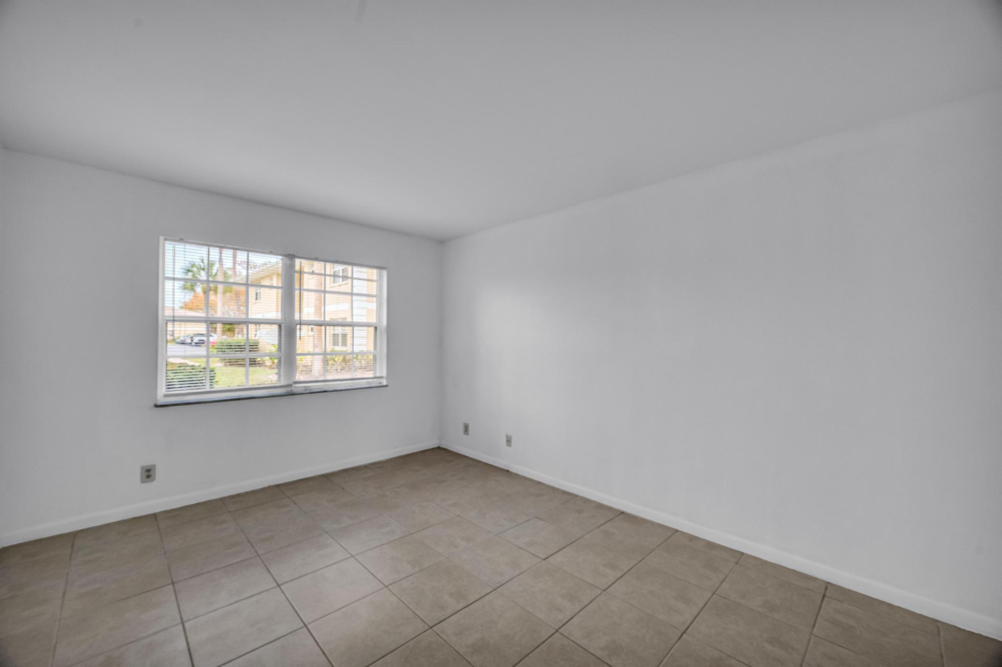 MIDPORT PLACE II, A CONDOMINIUM - Residential