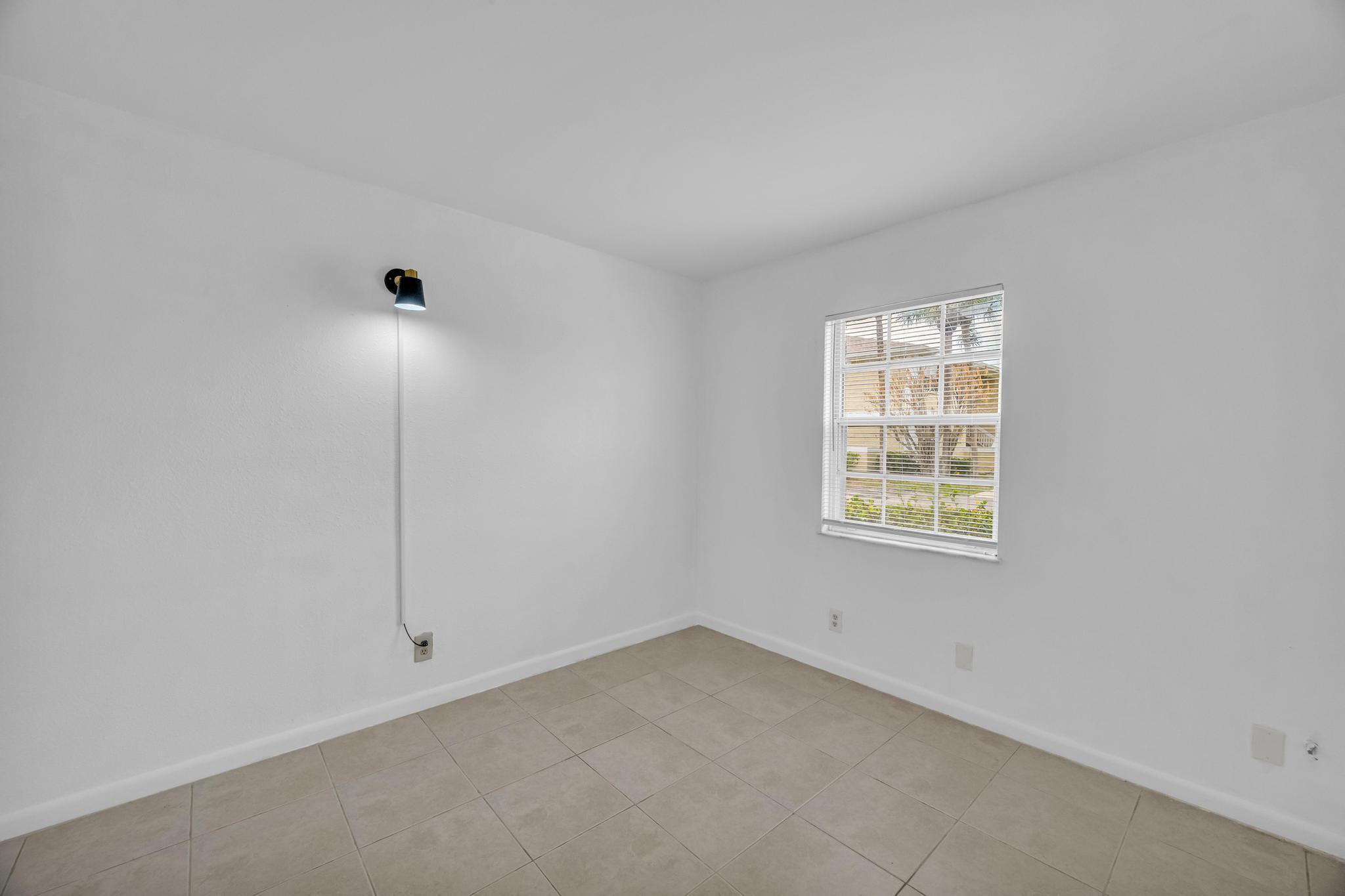 MIDPORT PLACE II, A CONDOMINIUM - Residential