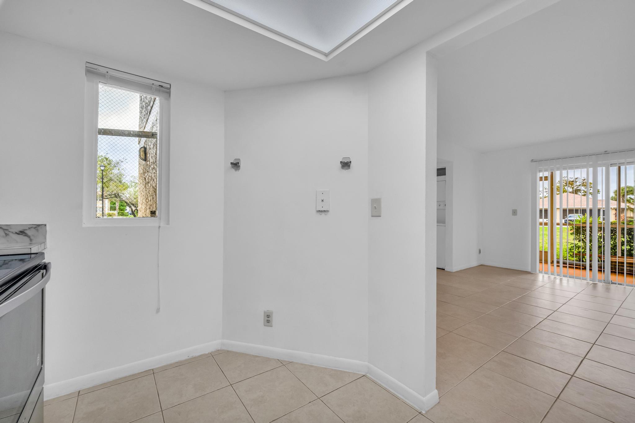 MIDPORT PLACE II, A CONDOMINIUM - Residential