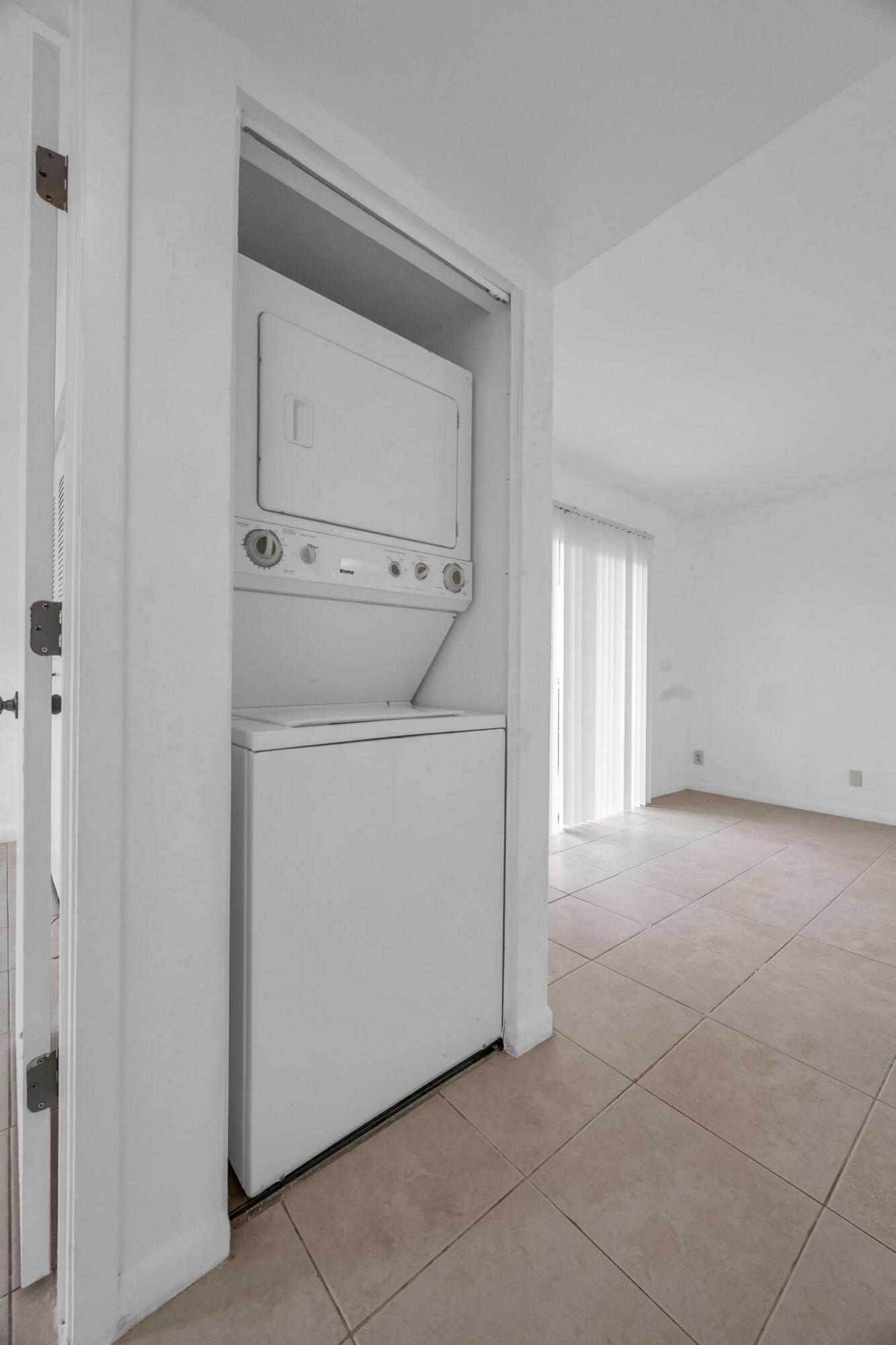 MIDPORT PLACE II, A CONDOMINIUM - Residential